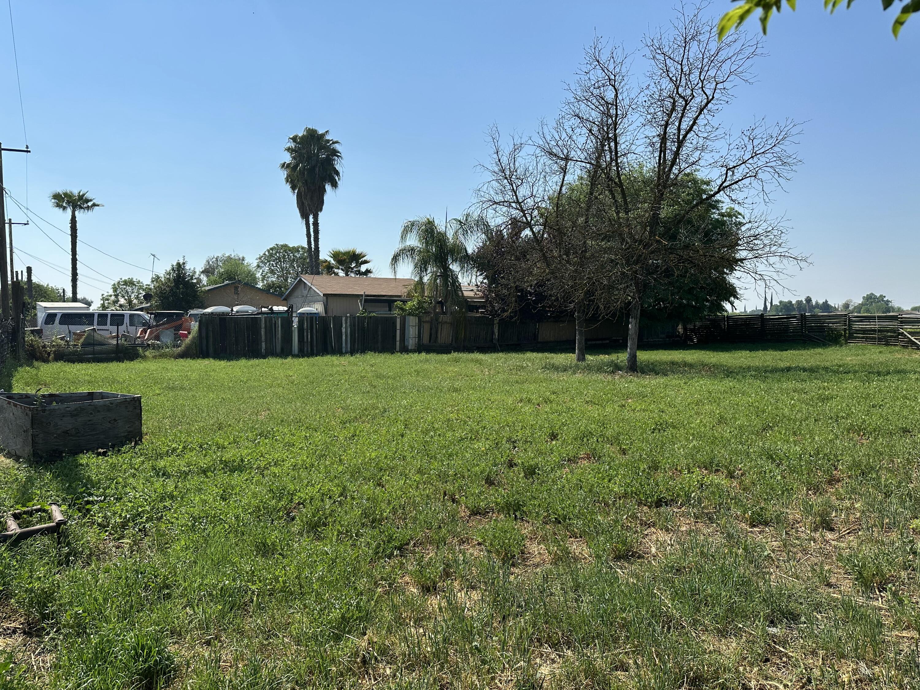 0 Hall #Lindsay, Lindsay, CA 93247