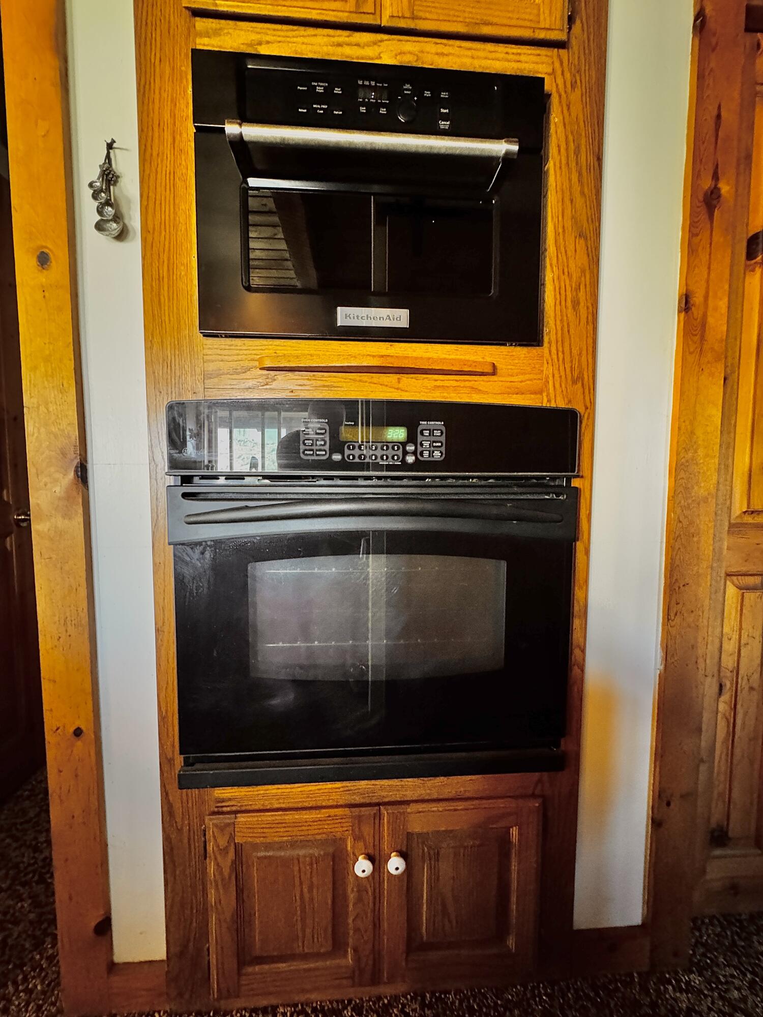 30723 Hamilton Dr, Exeter, CA 93221