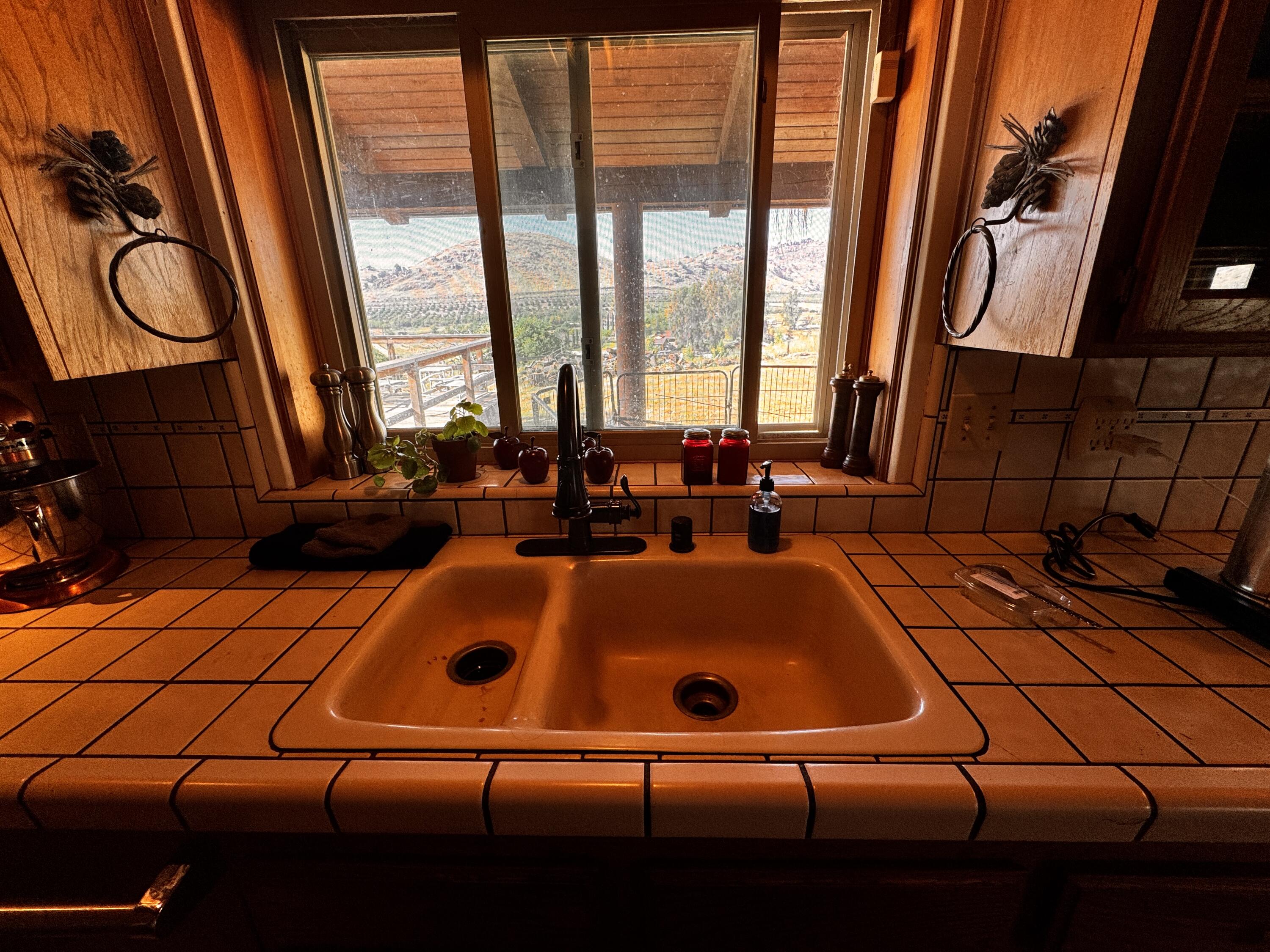 30723 Hamilton Dr, Exeter, CA 93221