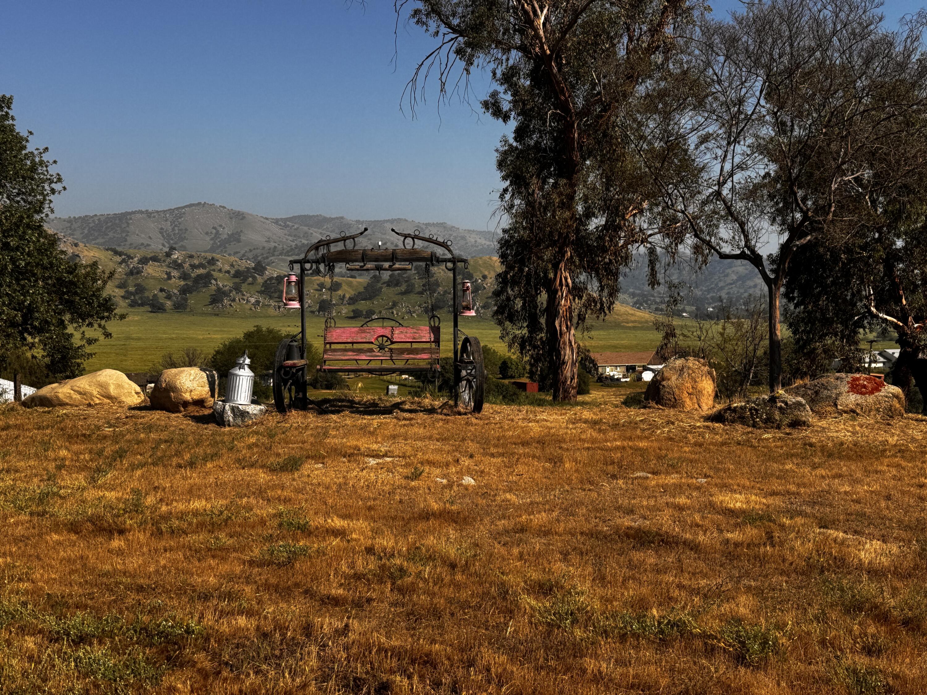 30723 Hamilton Dr, Exeter, CA 93221