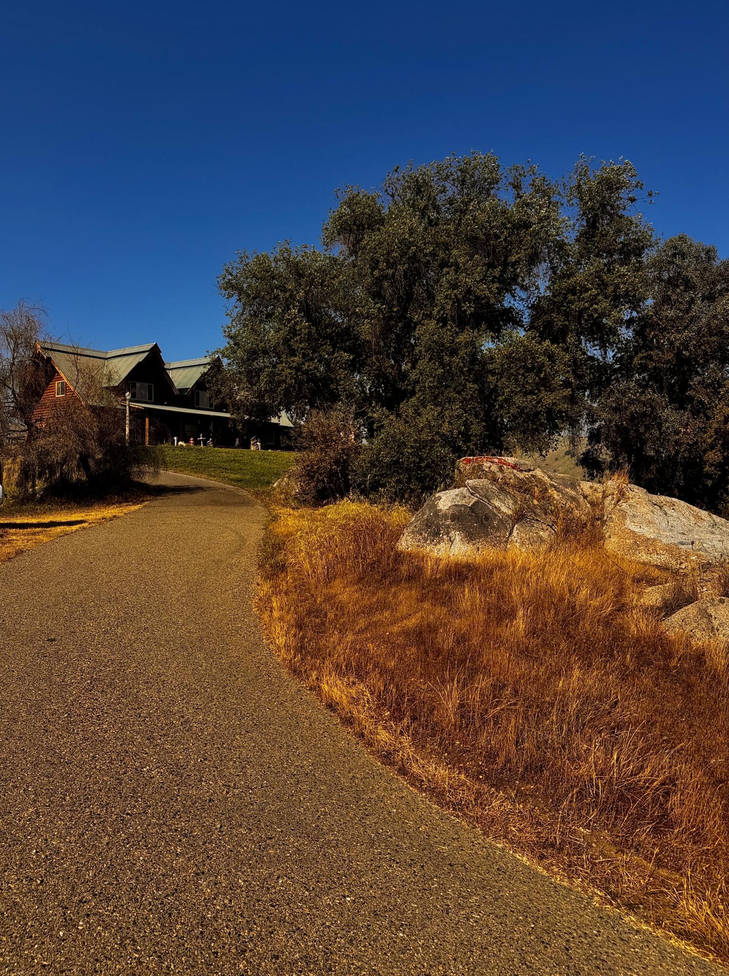 30723 Hamilton Dr, Exeter, CA 93221