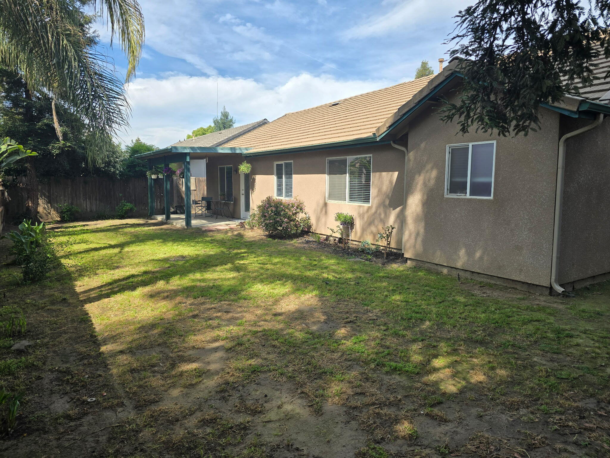 3927 E Center St, Visalia, CA 93291