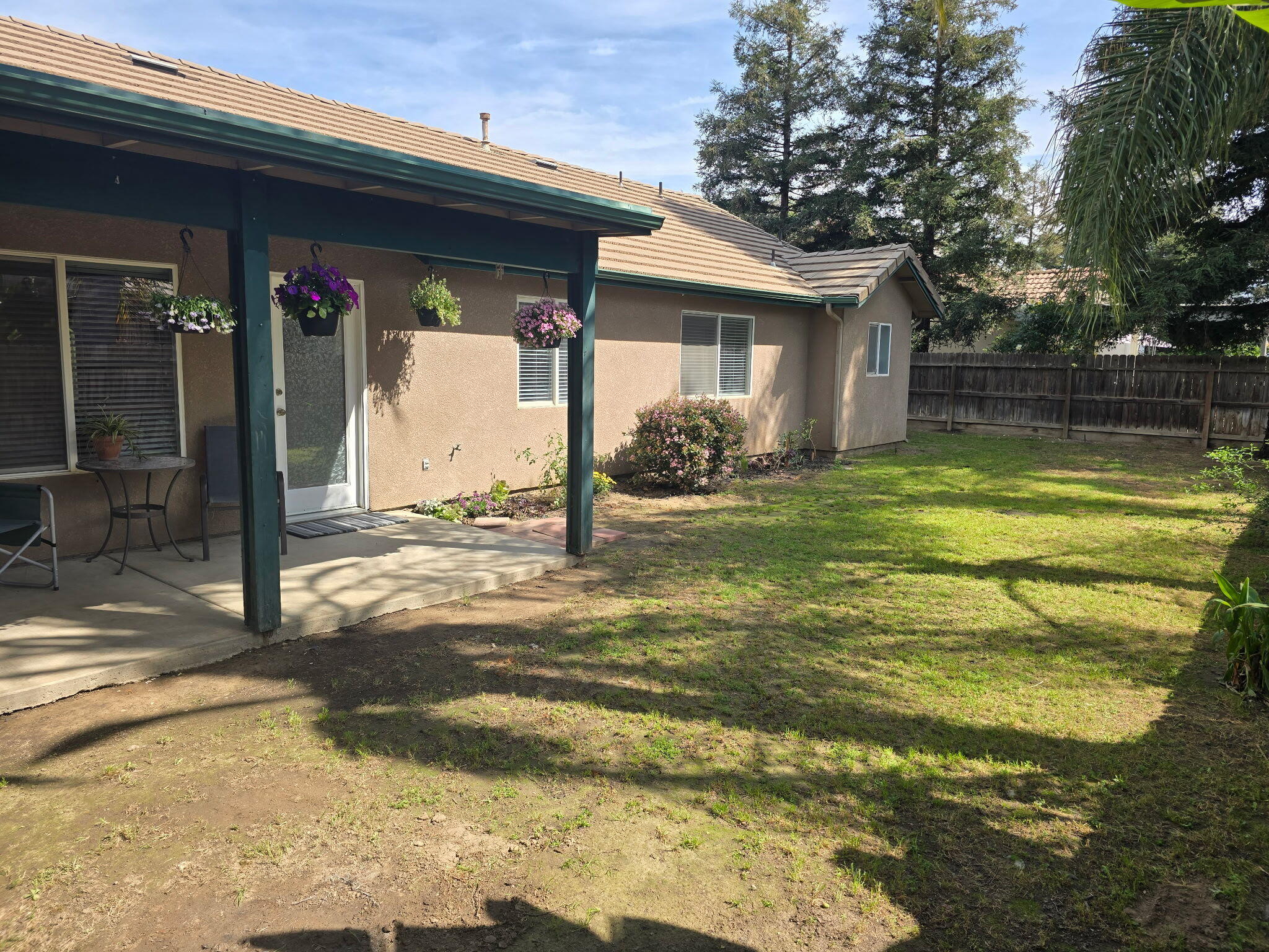 3927 E Center St, Visalia, CA 93291
