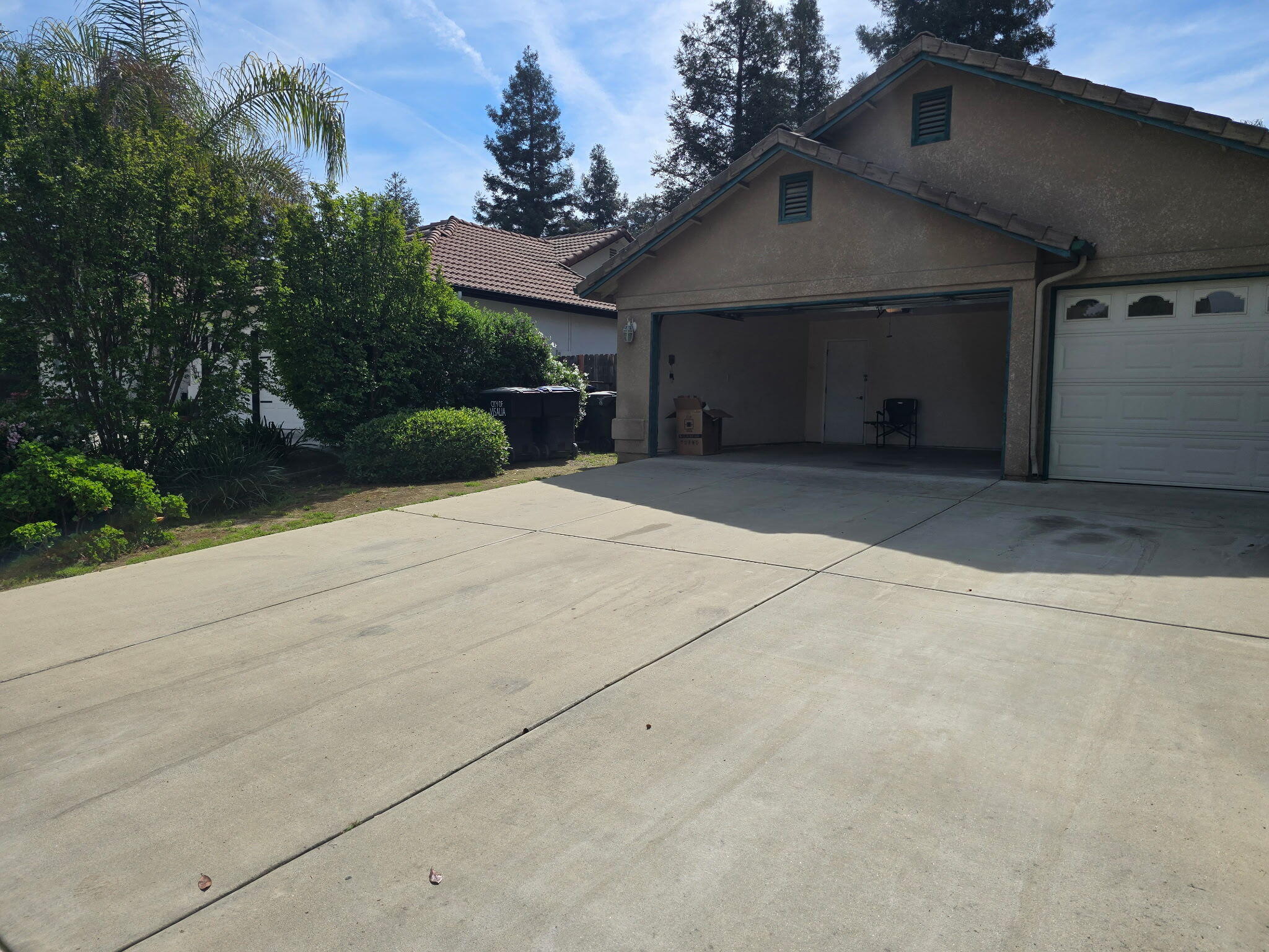 3927 E Center St, Visalia, CA 93291