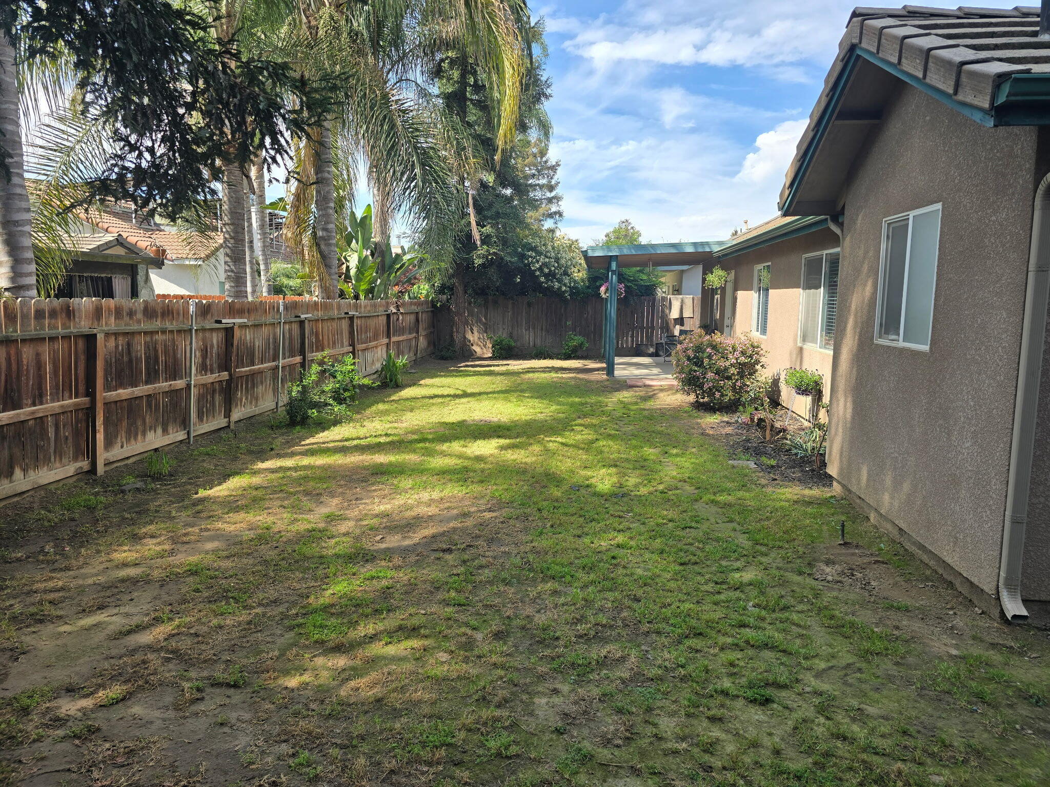 3927 E Center St, Visalia, CA 93291