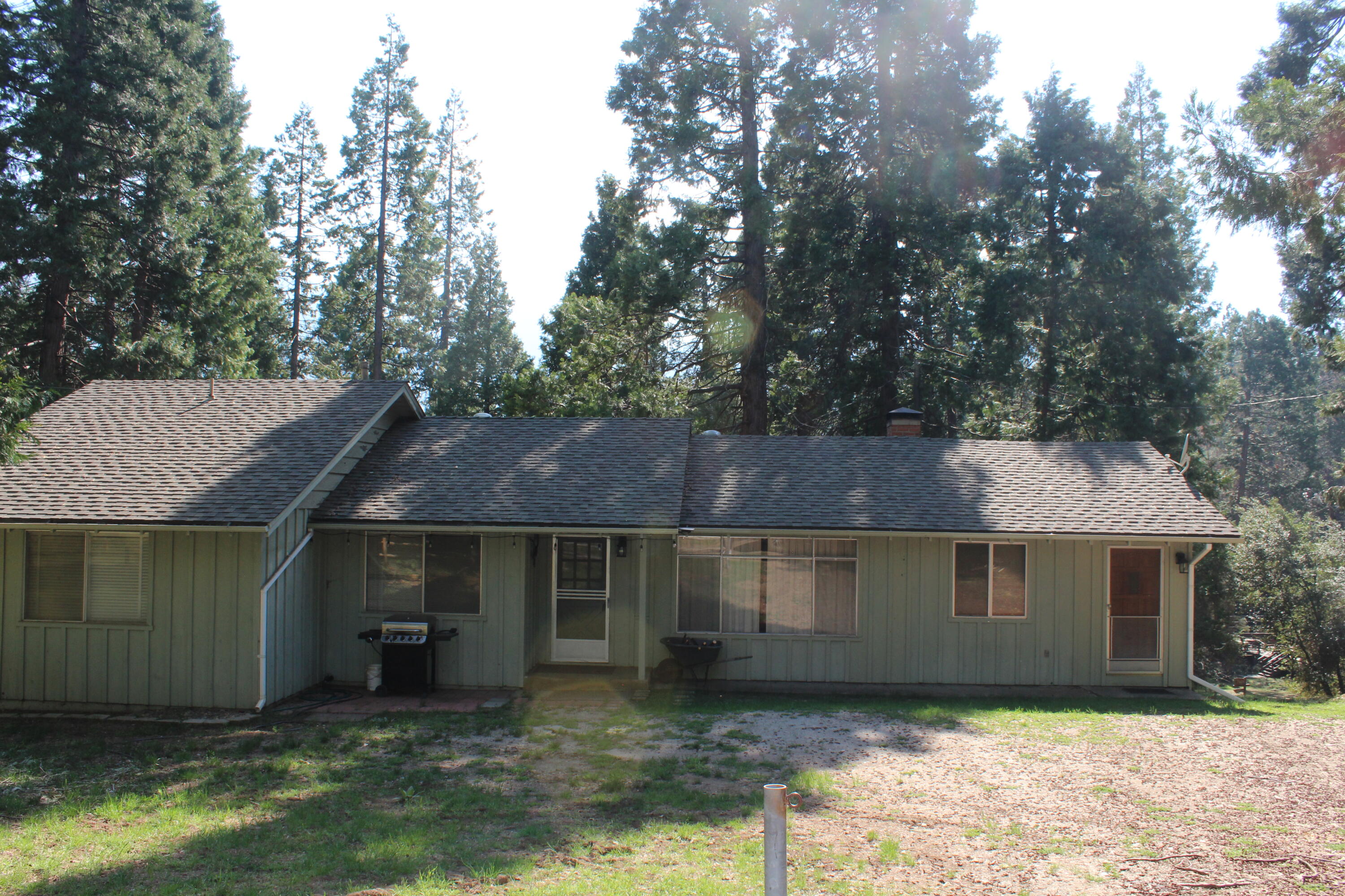 1771 James Dr, Springville, CA 93265