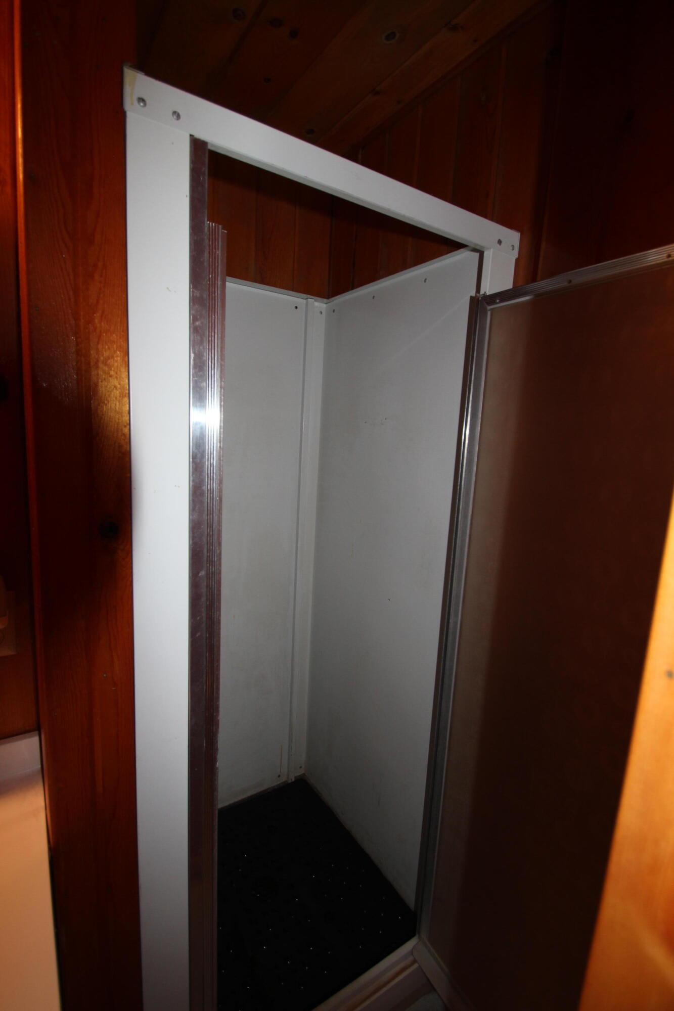 1771 James Dr, Springville, CA 93265