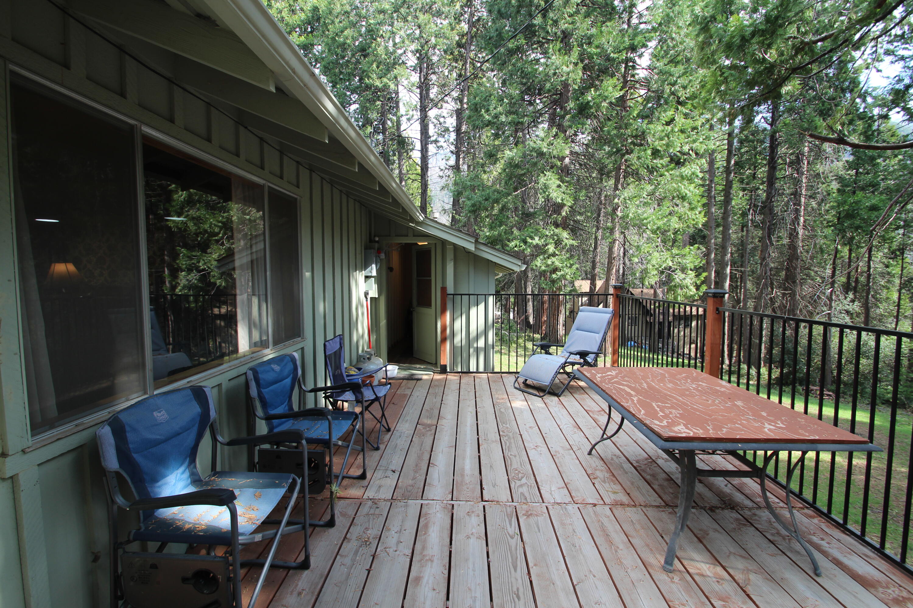 1771 James Dr, Springville, CA 93265