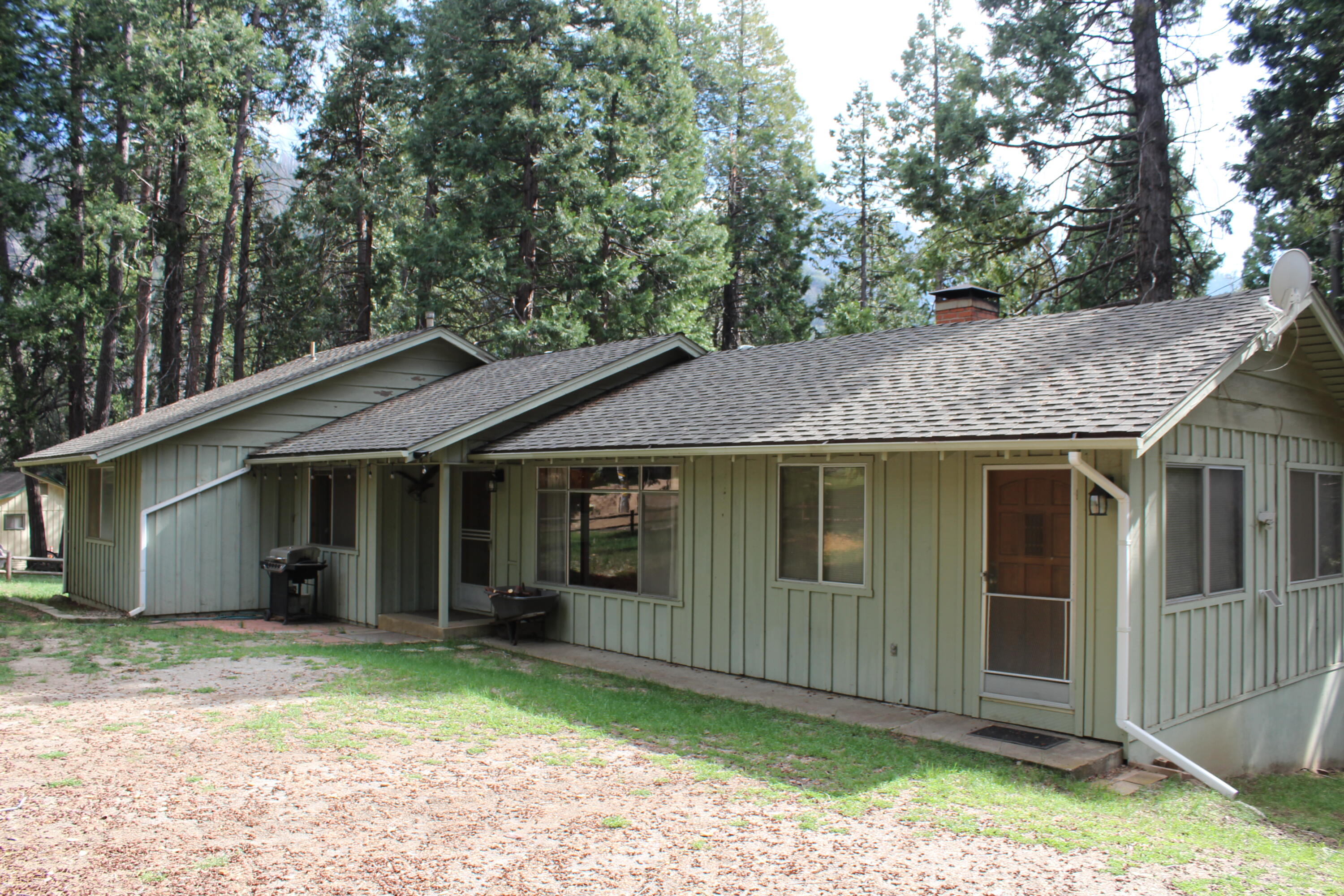 1771 James Dr, Springville, CA 93265