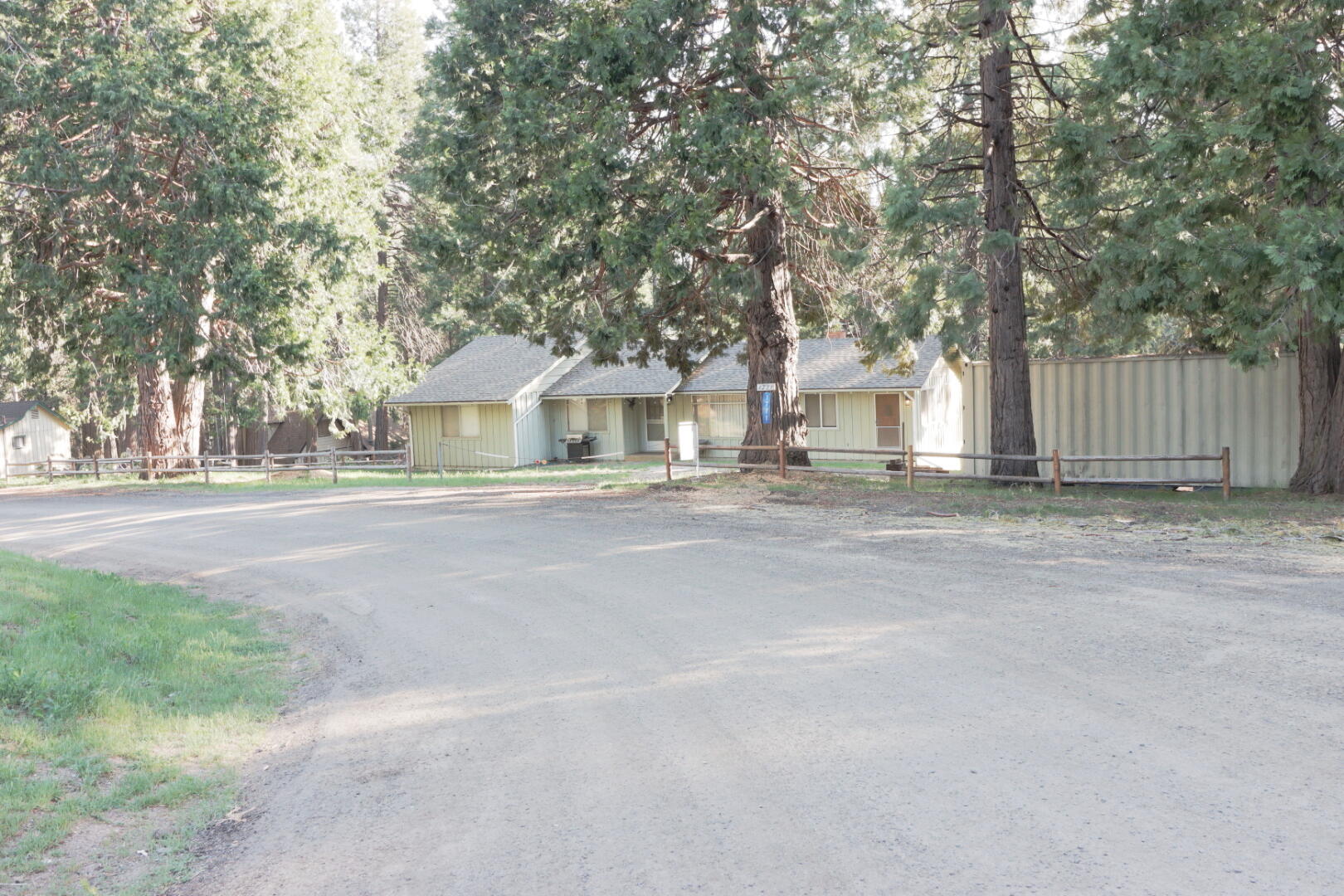 1771 James Dr, Springville, CA 93265
