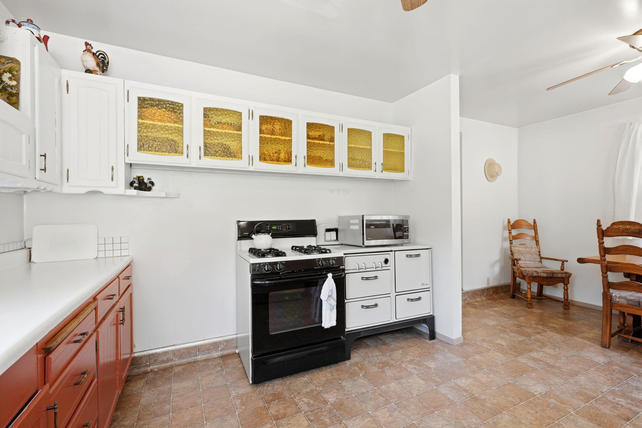 697 Loop Dr, Springville, CA 93265