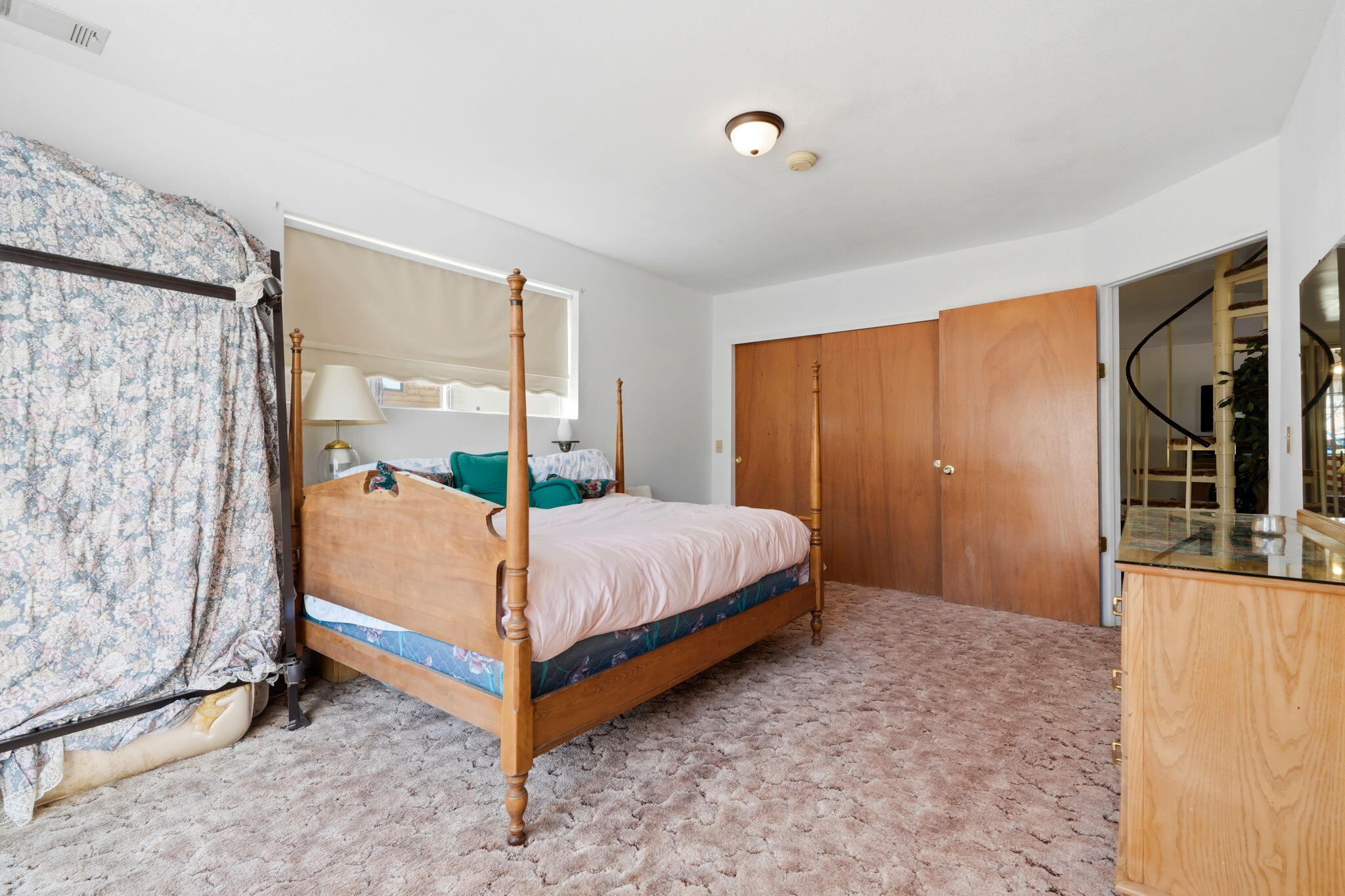 697 Loop Dr, Springville, CA 93265