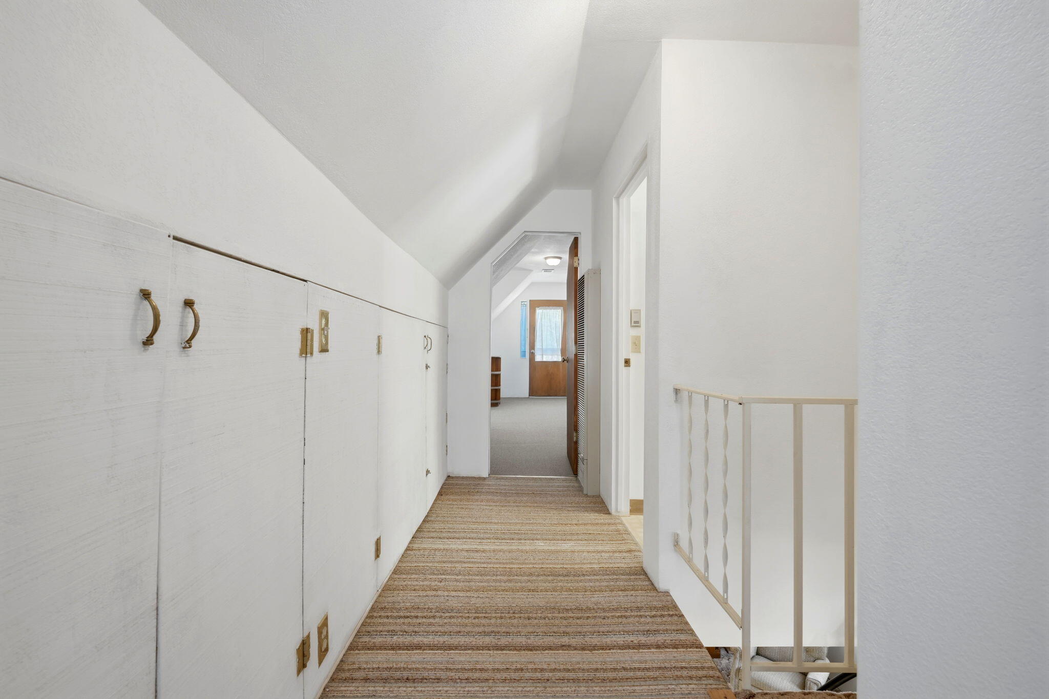 697 Loop Dr, Springville, CA 93265