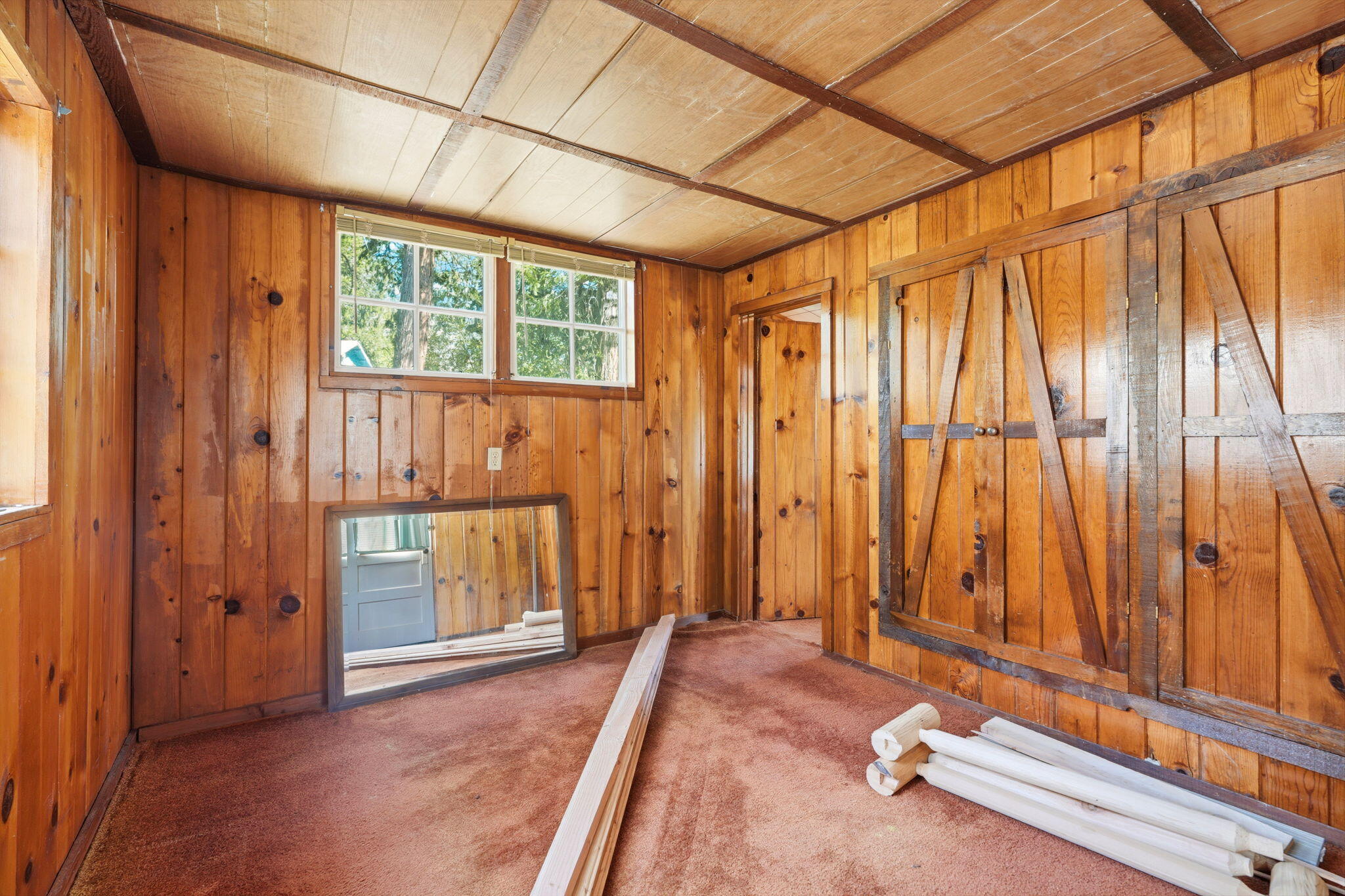 697 Loop Dr, Springville, CA 93265