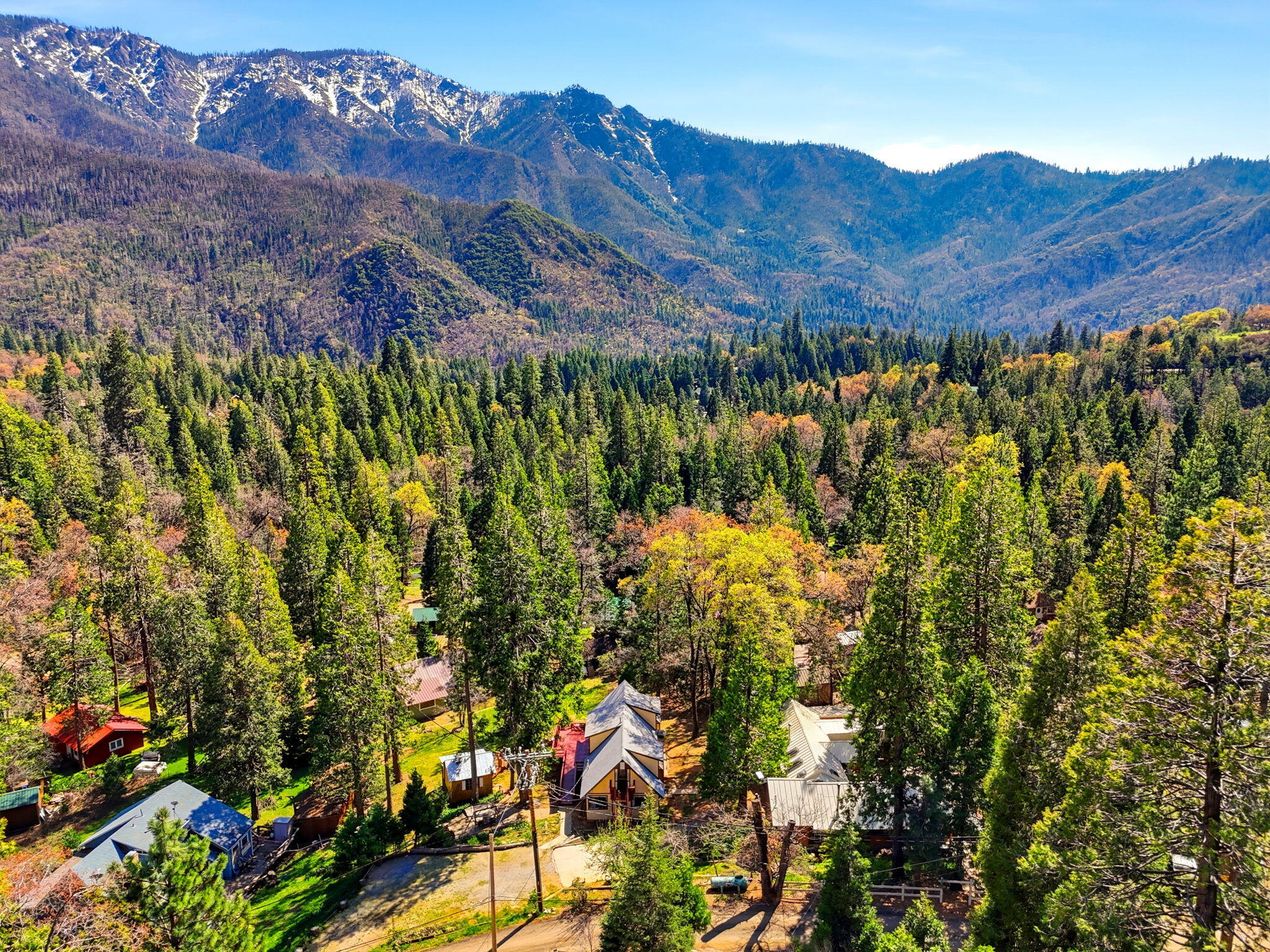 697 Loop Dr, Springville, CA 93265