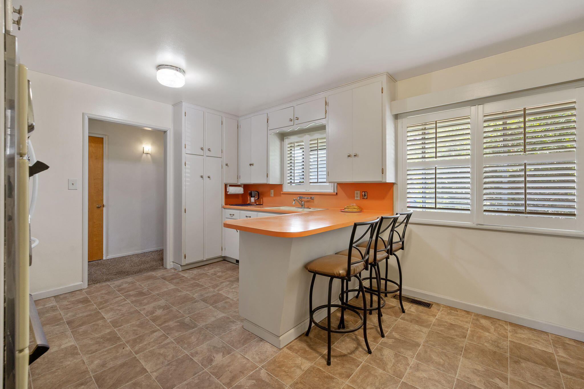 4340 W School Ave, Visalia, CA 93291