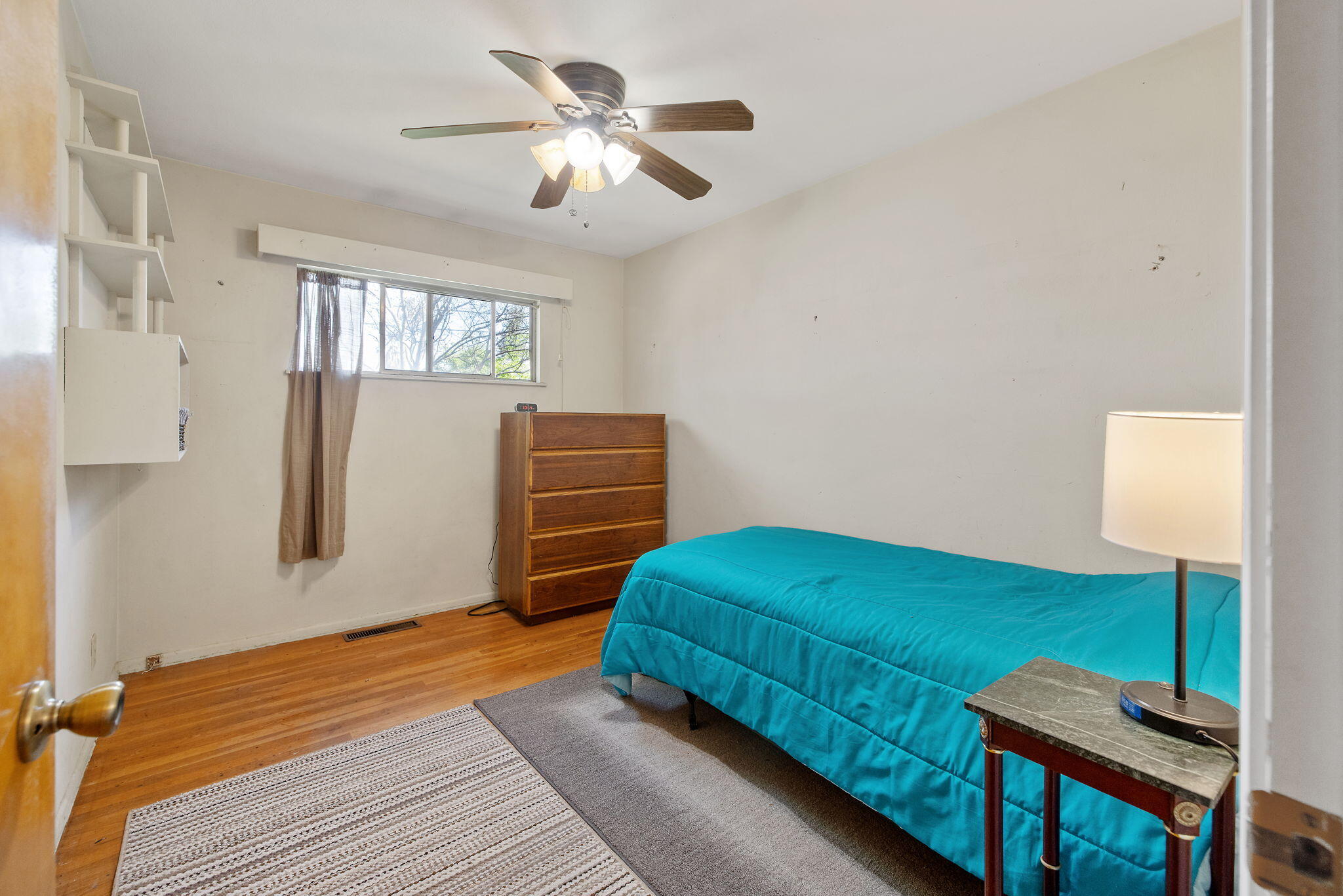 4340 W School Ave, Visalia, CA 93291