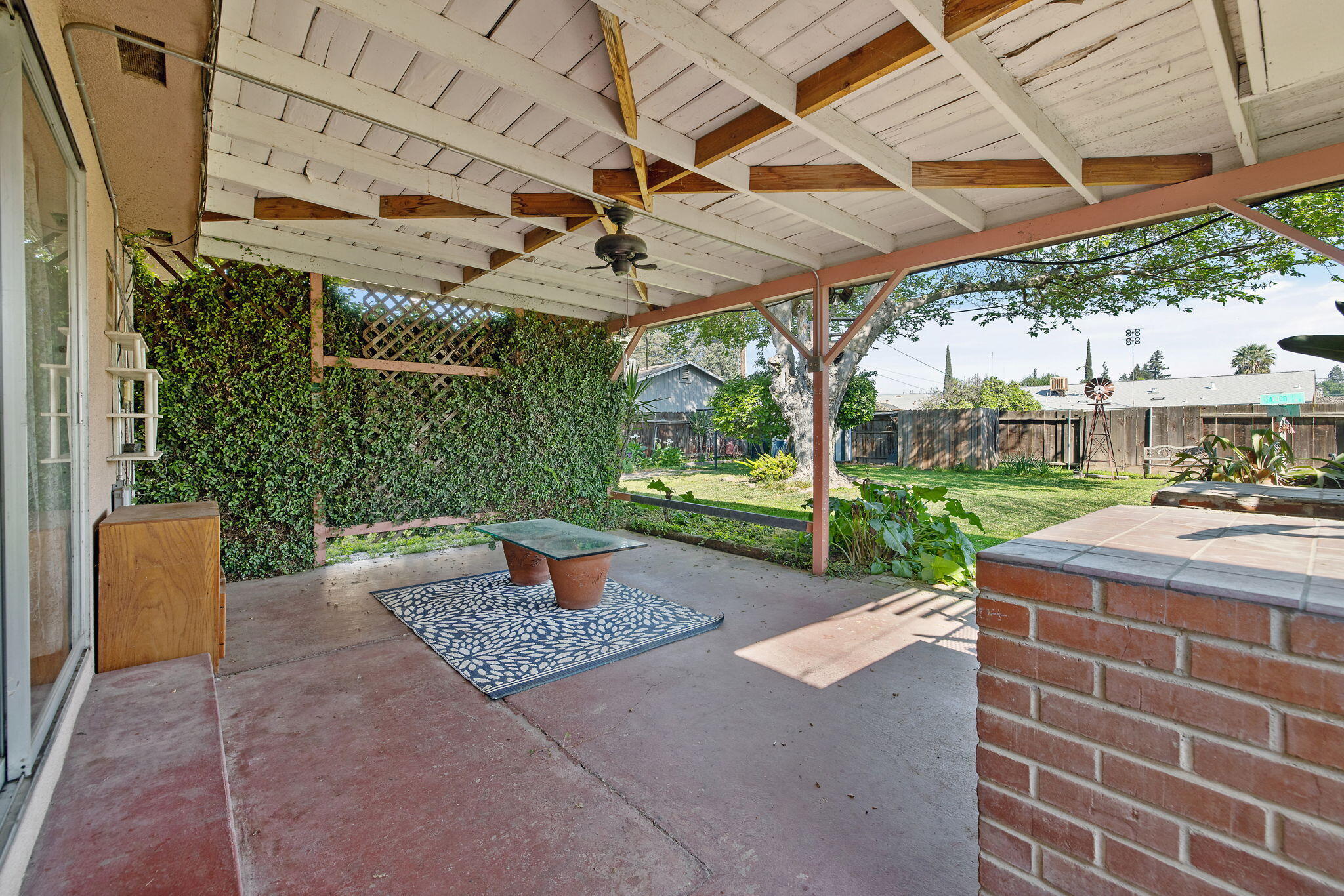 4340 W School Ave, Visalia, CA 93291