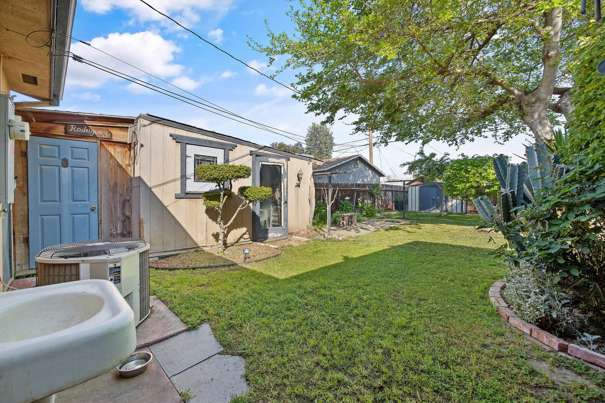 4340 W School Ave, Visalia, CA 93291