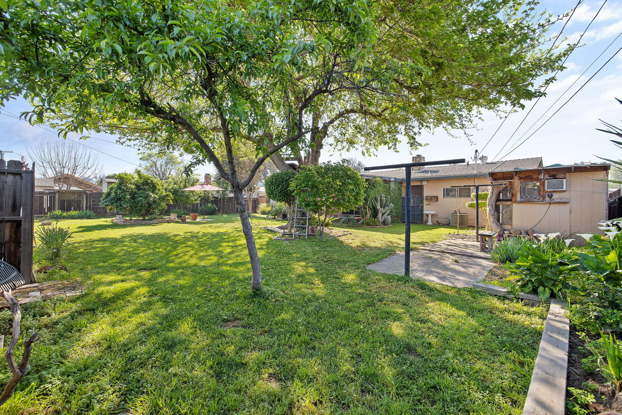 4340 W School Ave, Visalia, CA 93291