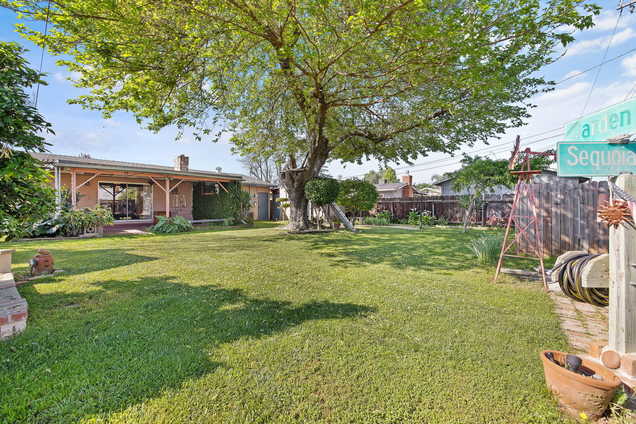 4340 W School Ave, Visalia, CA 93291