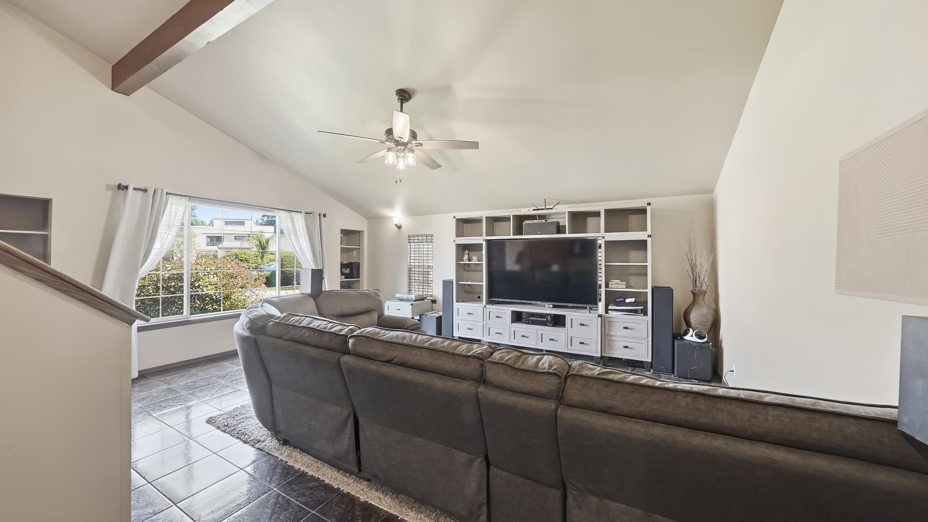 2419 E Vassar Ave, Visalia, CA 93292