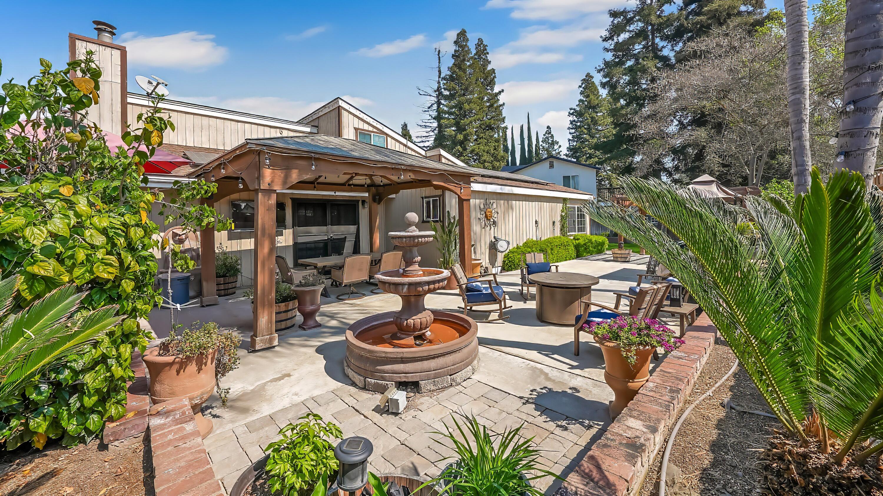 2419 E Vassar Ave, Visalia, CA 93292