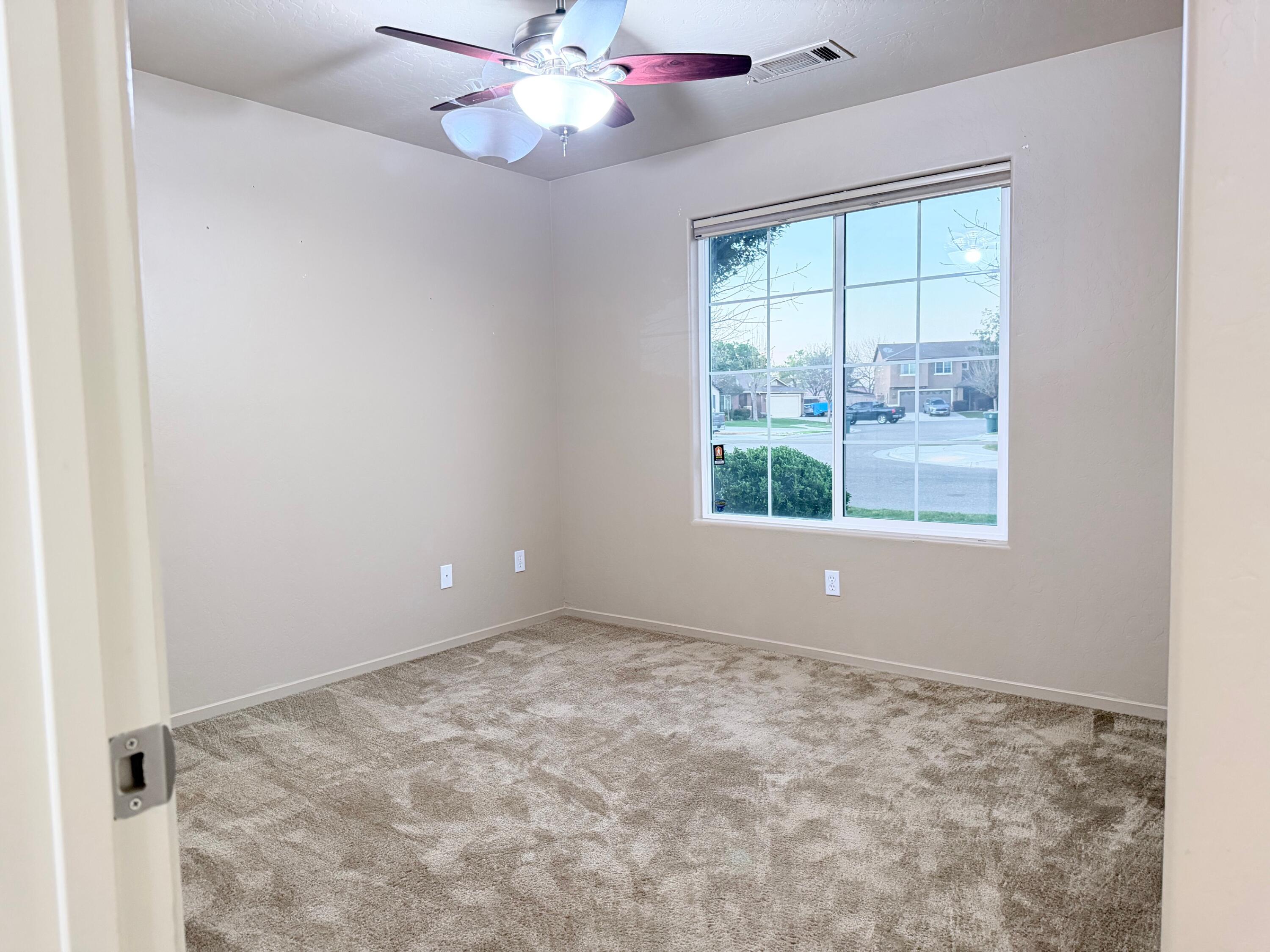 2499 Tempranillo Dr, Tulare, CA 93274