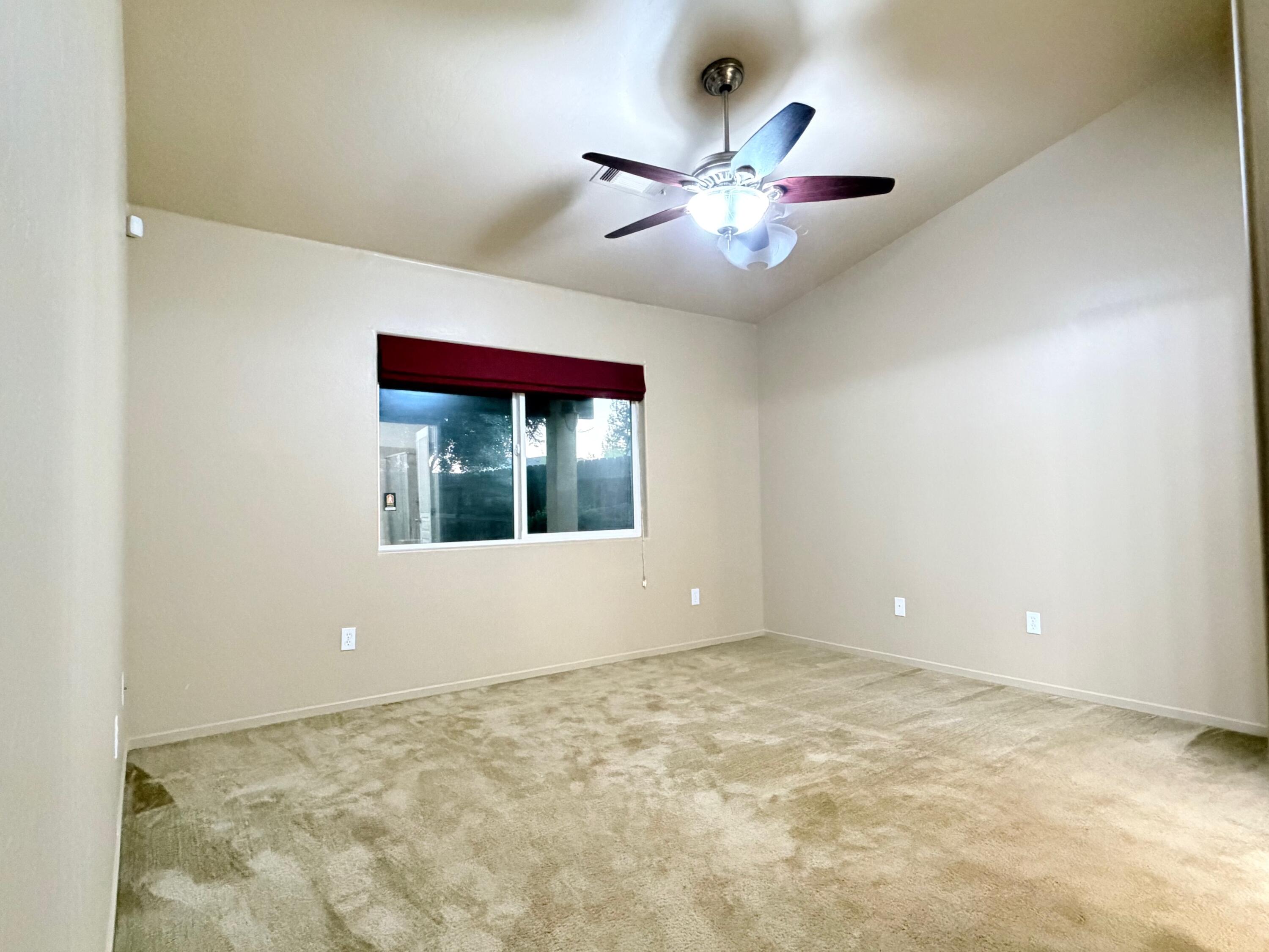 2499 Tempranillo Dr, Tulare, CA 93274