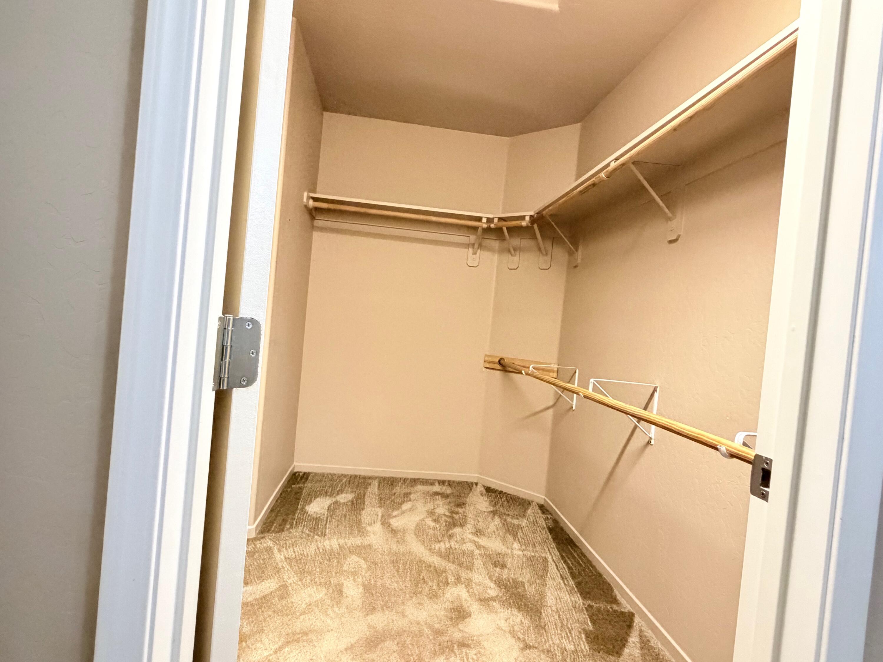 2499 Tempranillo Dr, Tulare, CA 93274