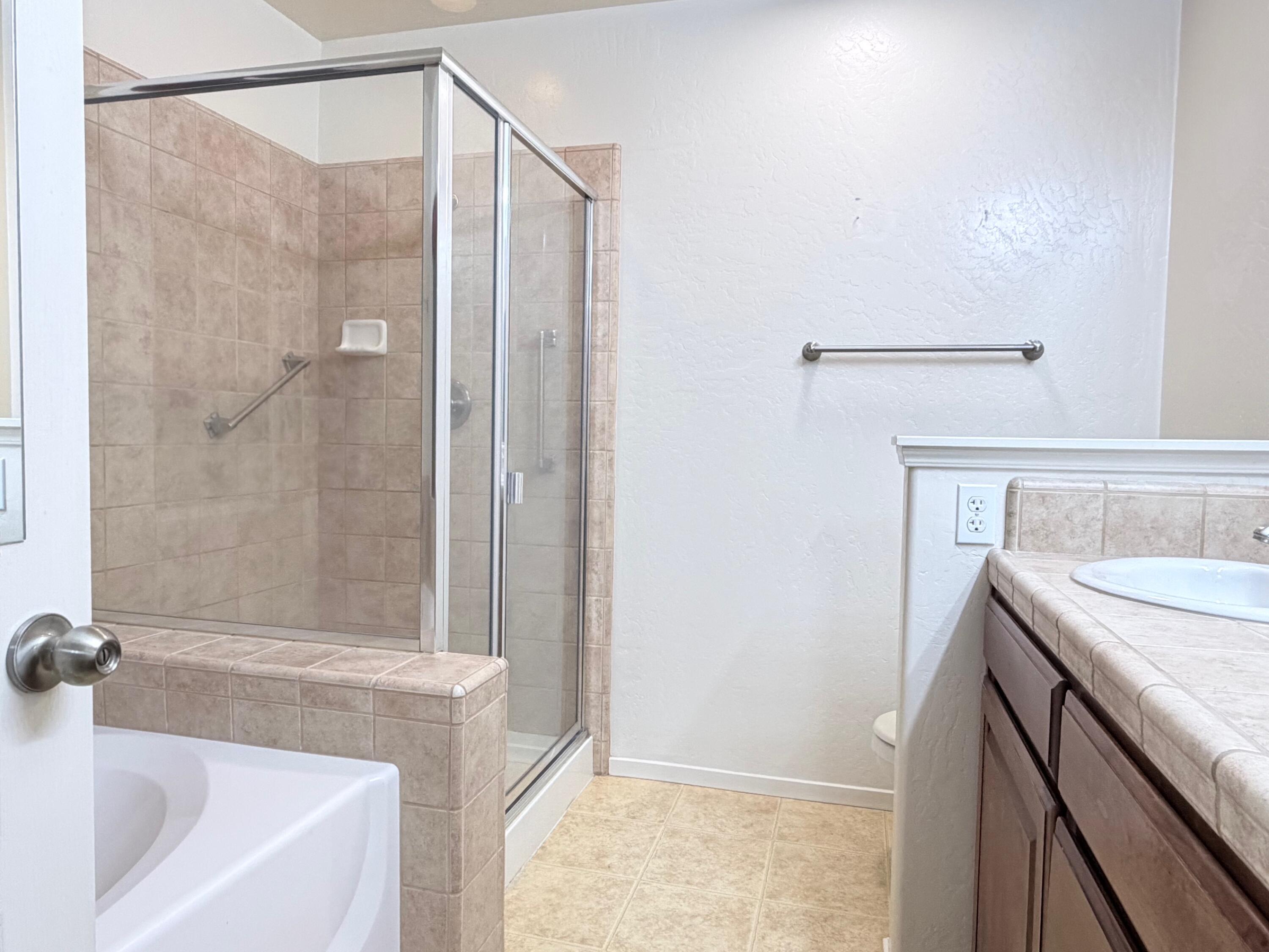 2499 Tempranillo Dr, Tulare, CA 93274