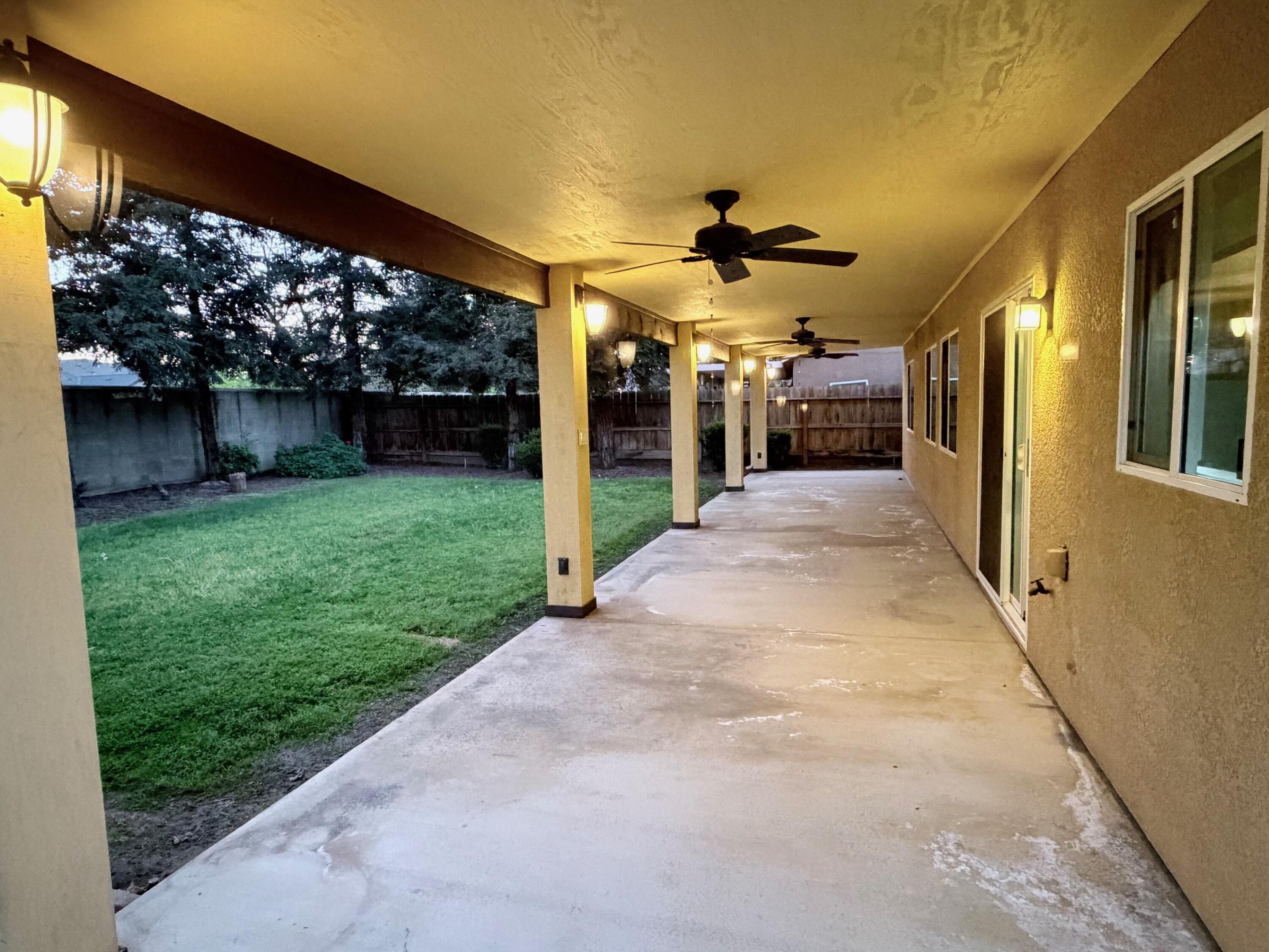 2499 Tempranillo Dr, Tulare, CA 93274