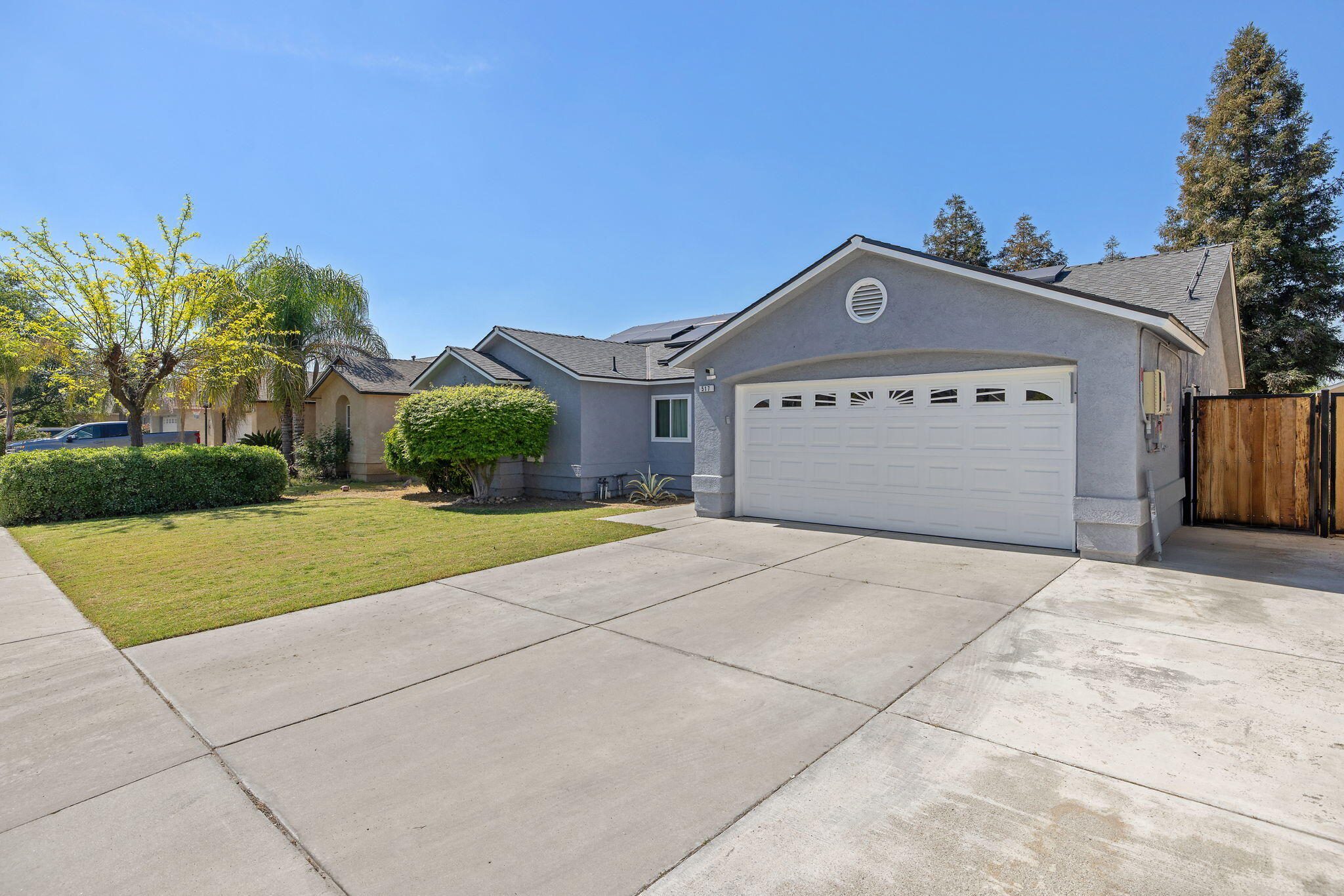 517 Tucker Ave, Sanger, CA 93657