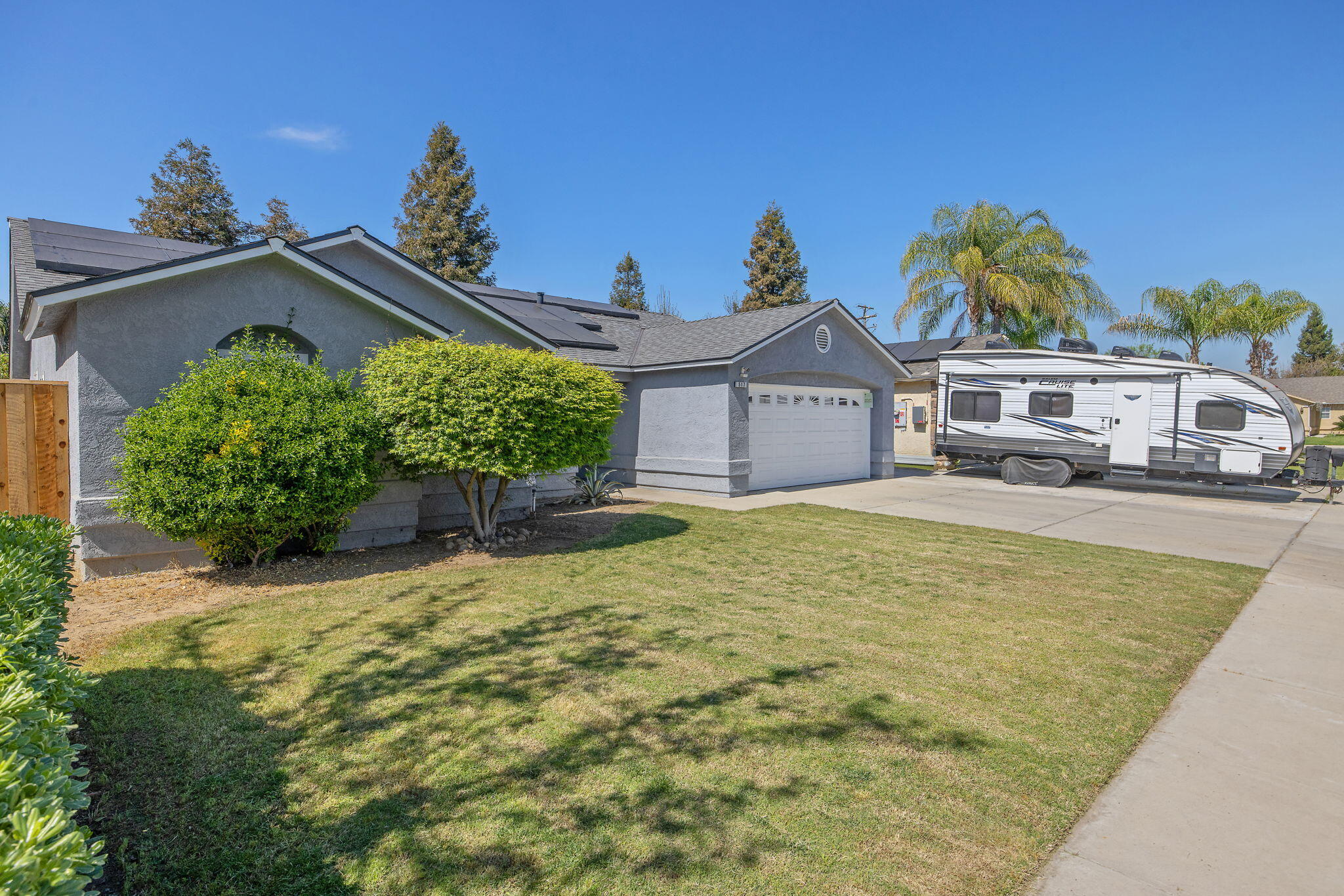 517 Tucker Ave, Sanger, CA 93657