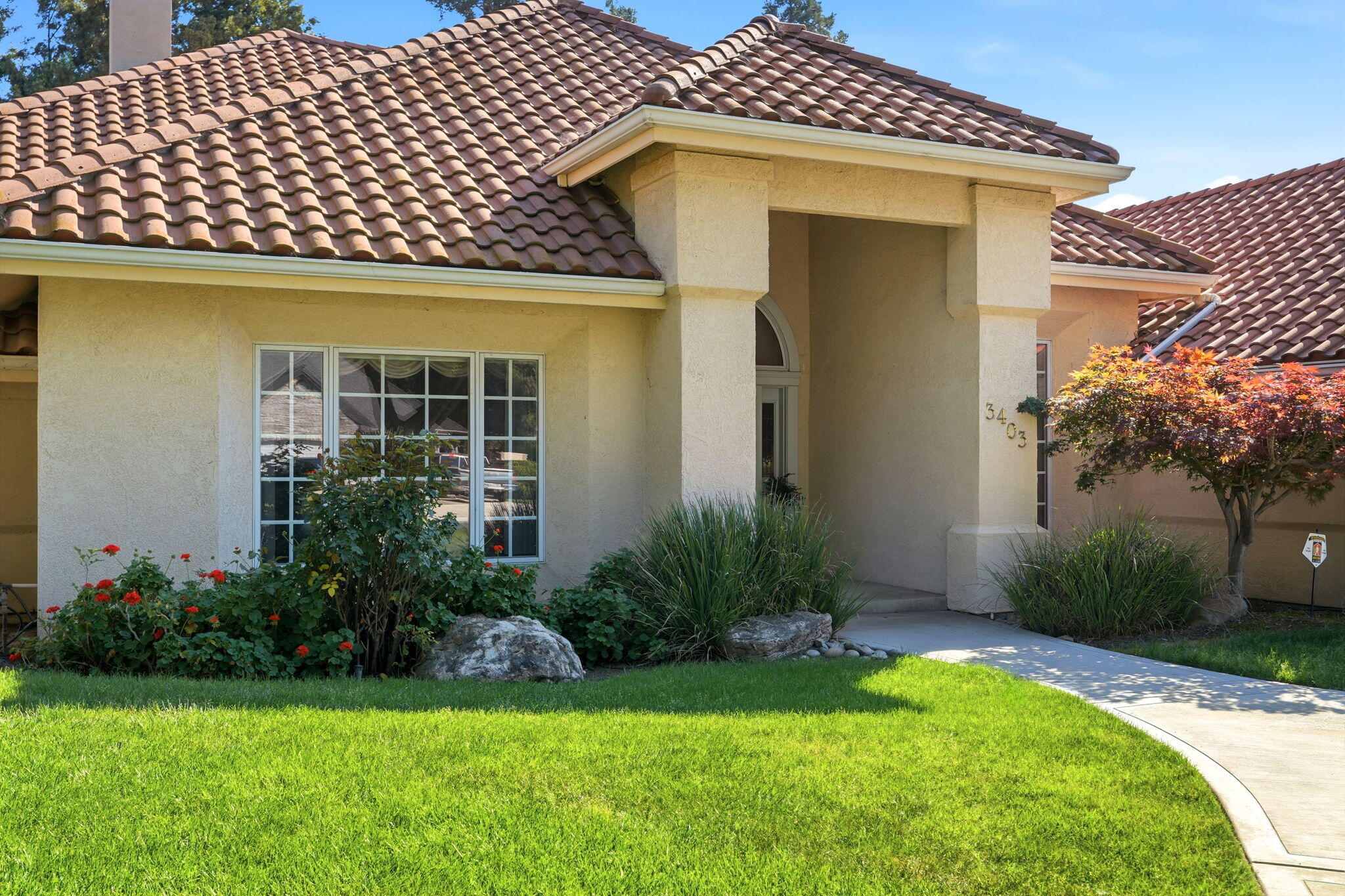 3403 E Vassar Ct, Visalia, CA 93292