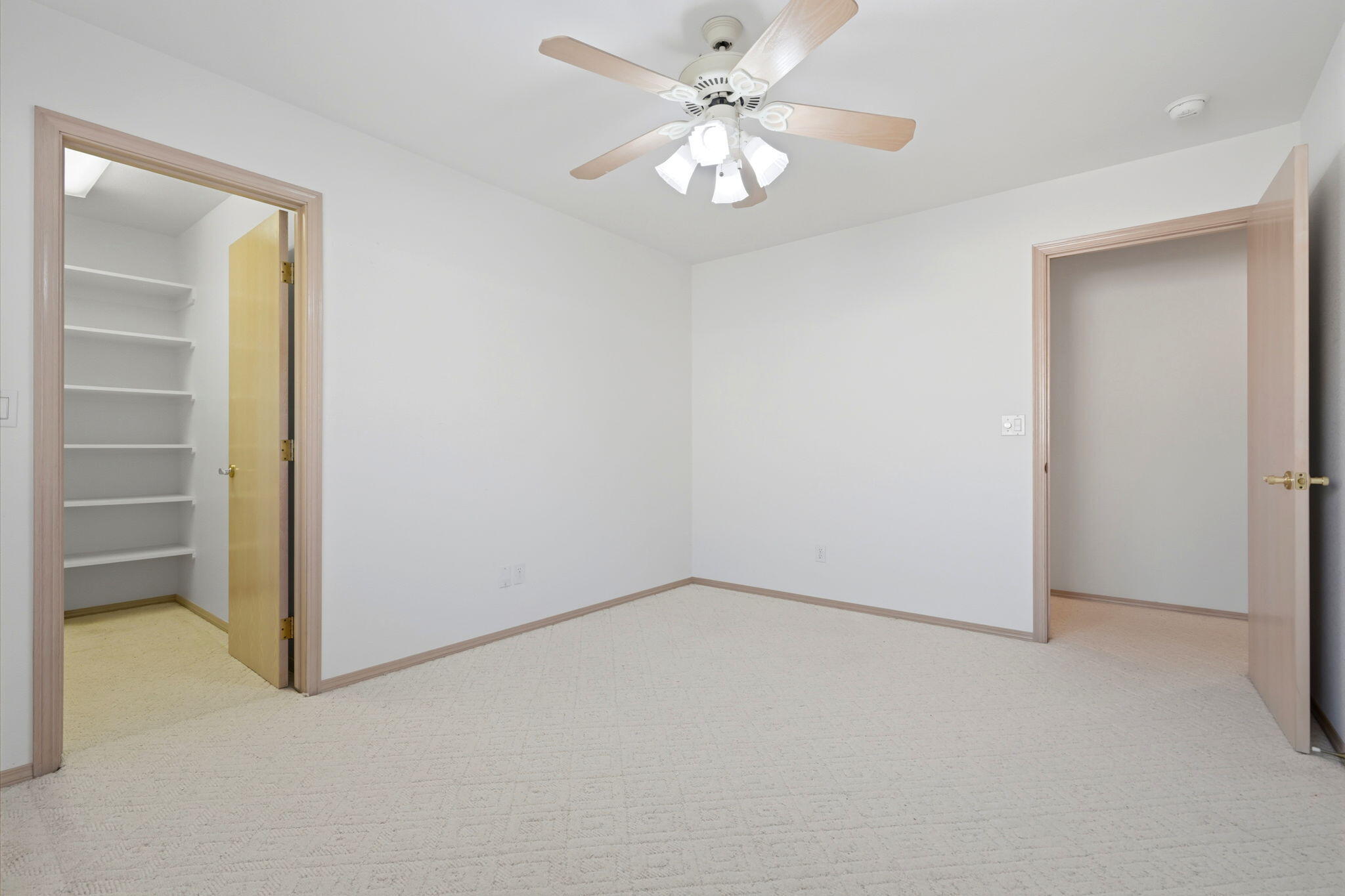 3403 E Vassar Ct, Visalia, CA 93292