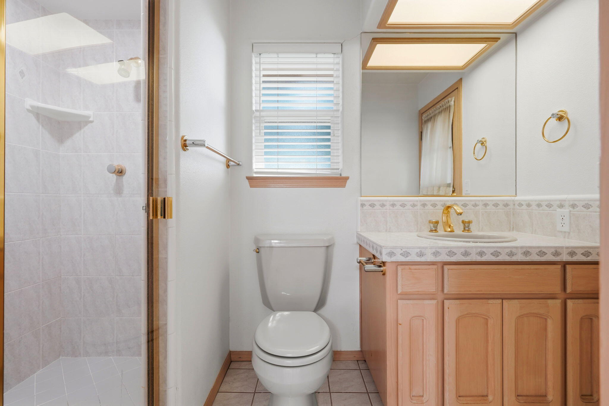 3403 E Vassar Ct, Visalia, CA 93292