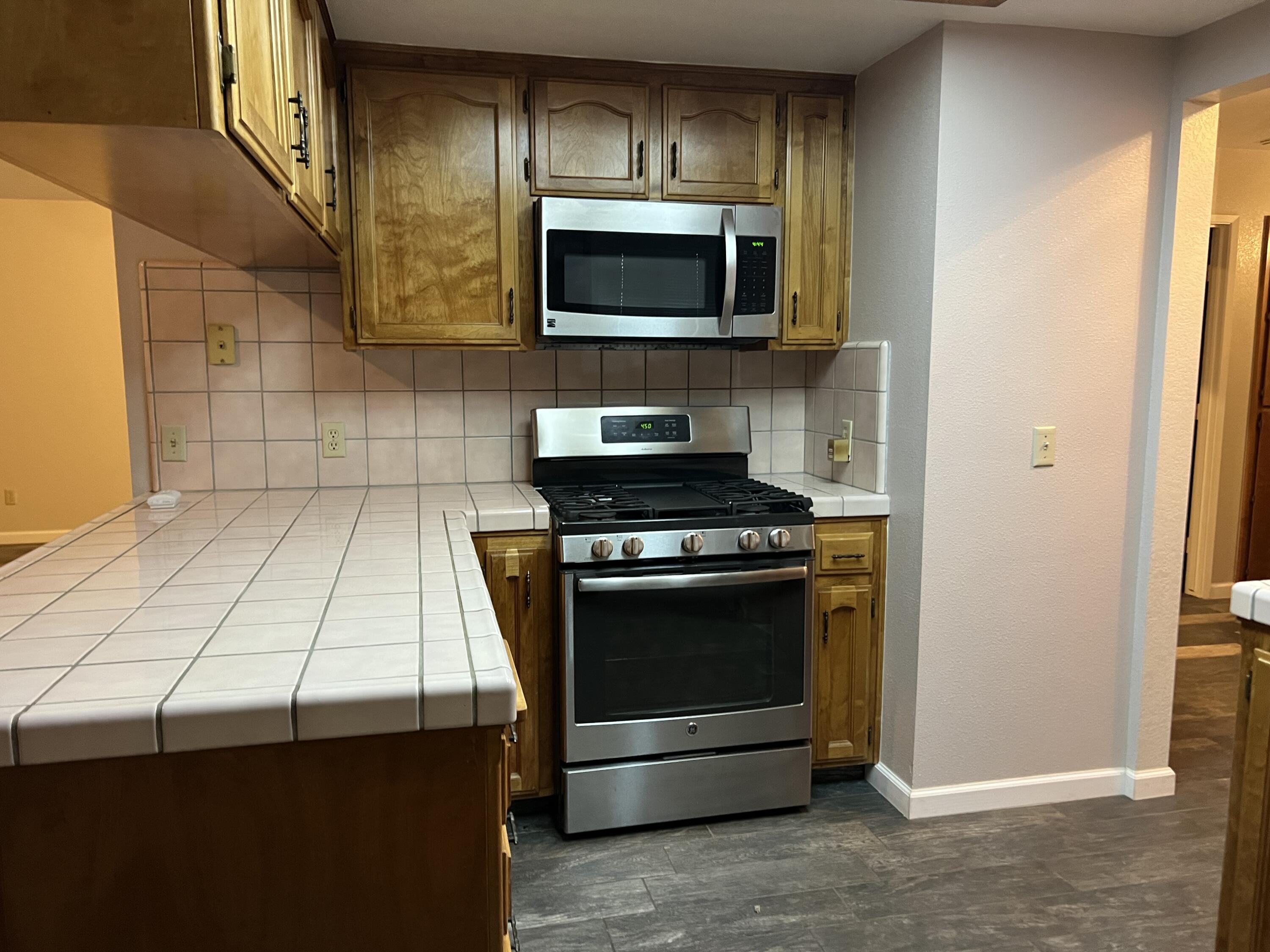 576 S Aronian St, Tulare, CA 93274