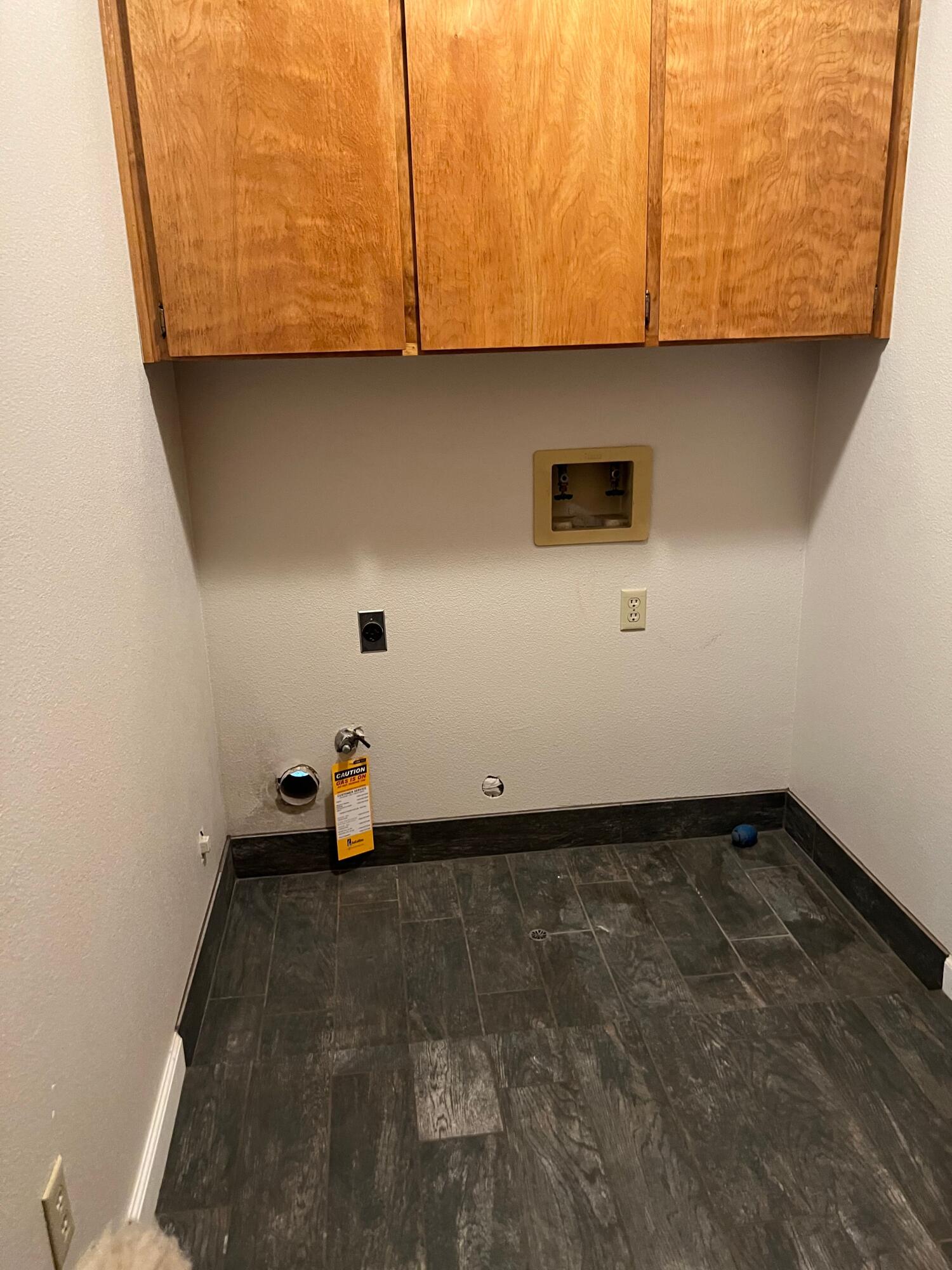 576 S Aronian St, Tulare, CA 93274