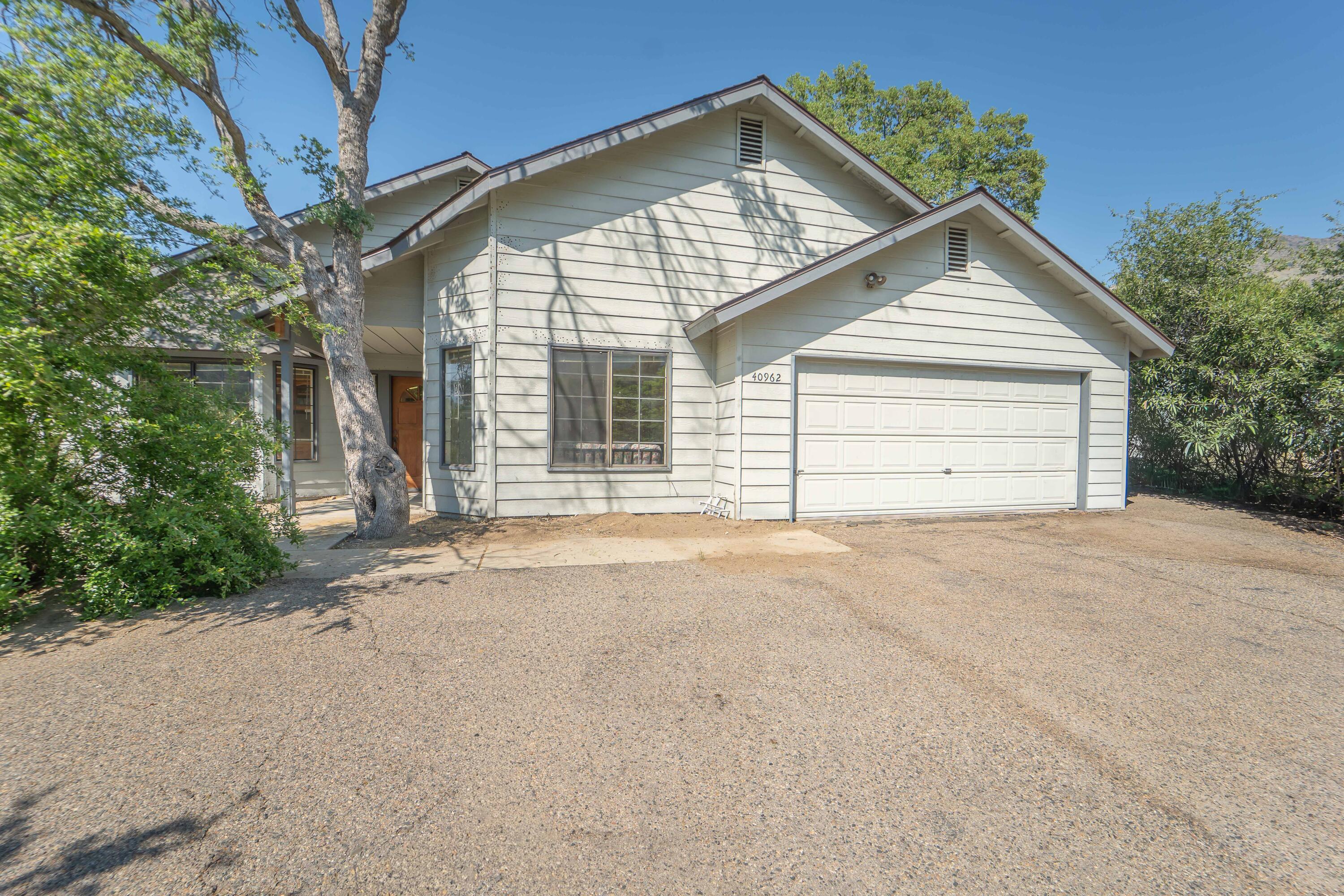 40962 Oakridge Dr, Three Rivers, CA 93271