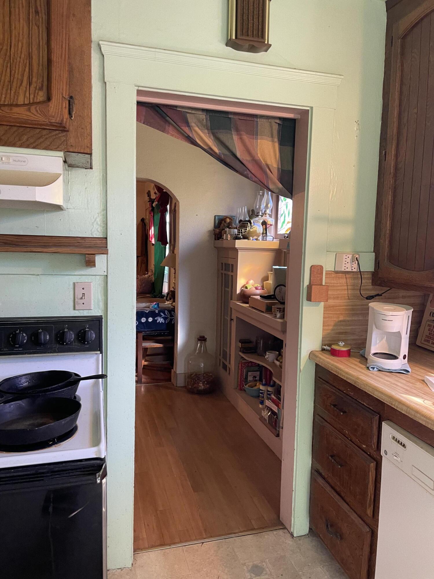 420 E Fountain Way, Fresno, CA 93704