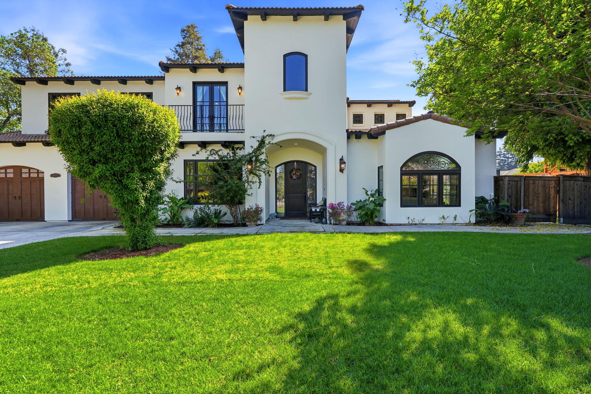 3939 W W Robinwood Ct, Visalia, CA 93291