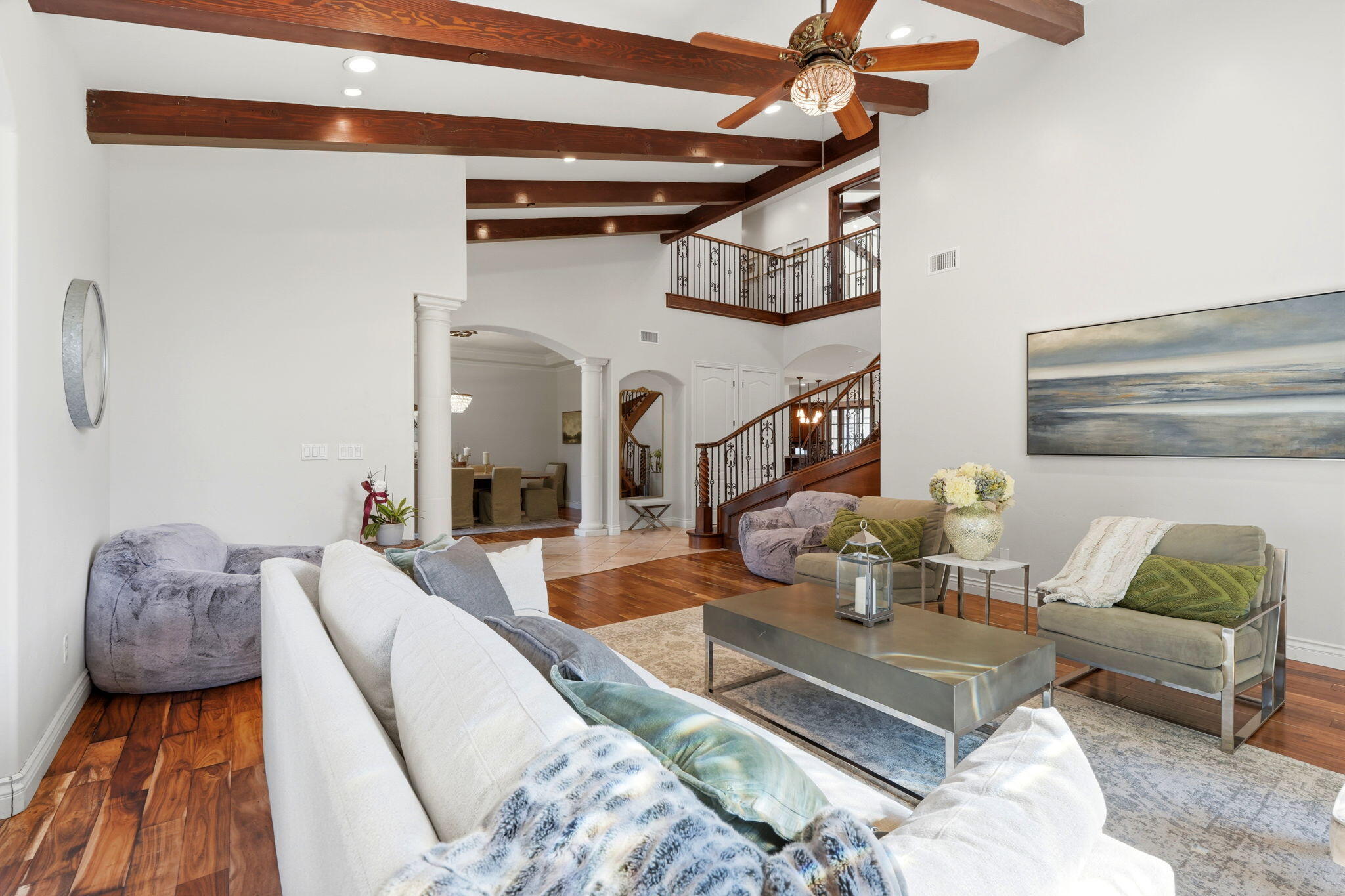 3939 W W Robinwood Ct, Visalia, CA 93291