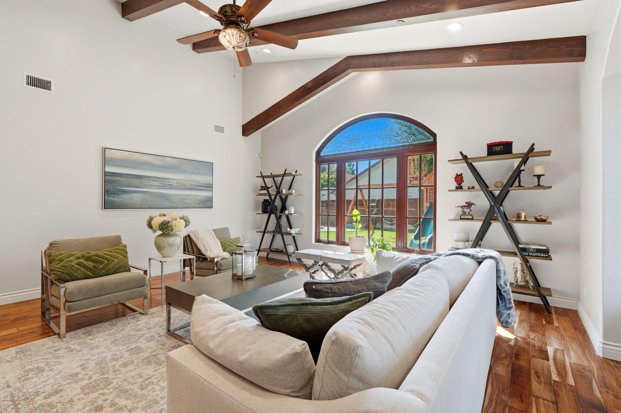 3939 W W Robinwood Ct, Visalia, CA 93291