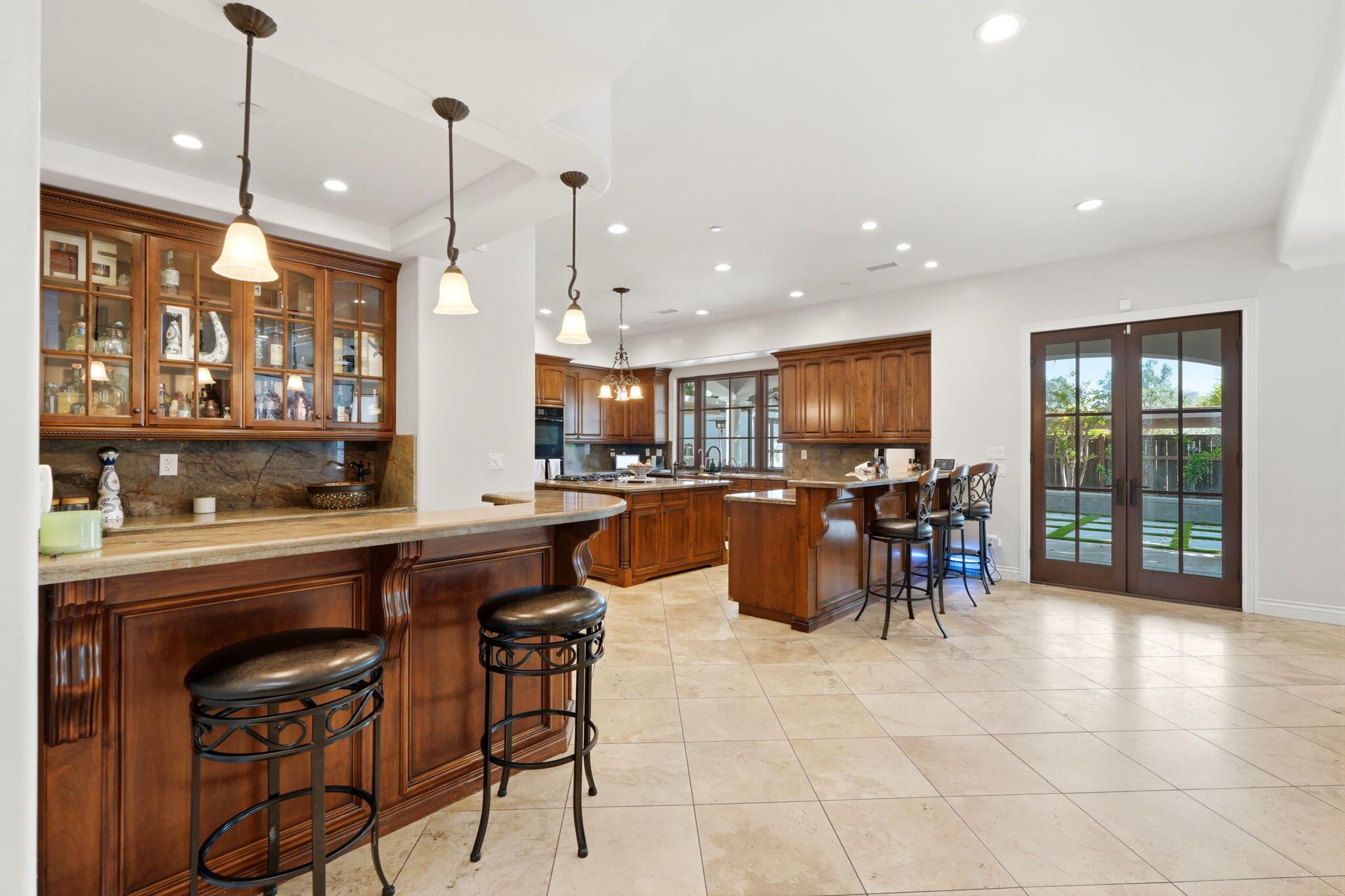 3939 W W Robinwood Ct, Visalia, CA 93291