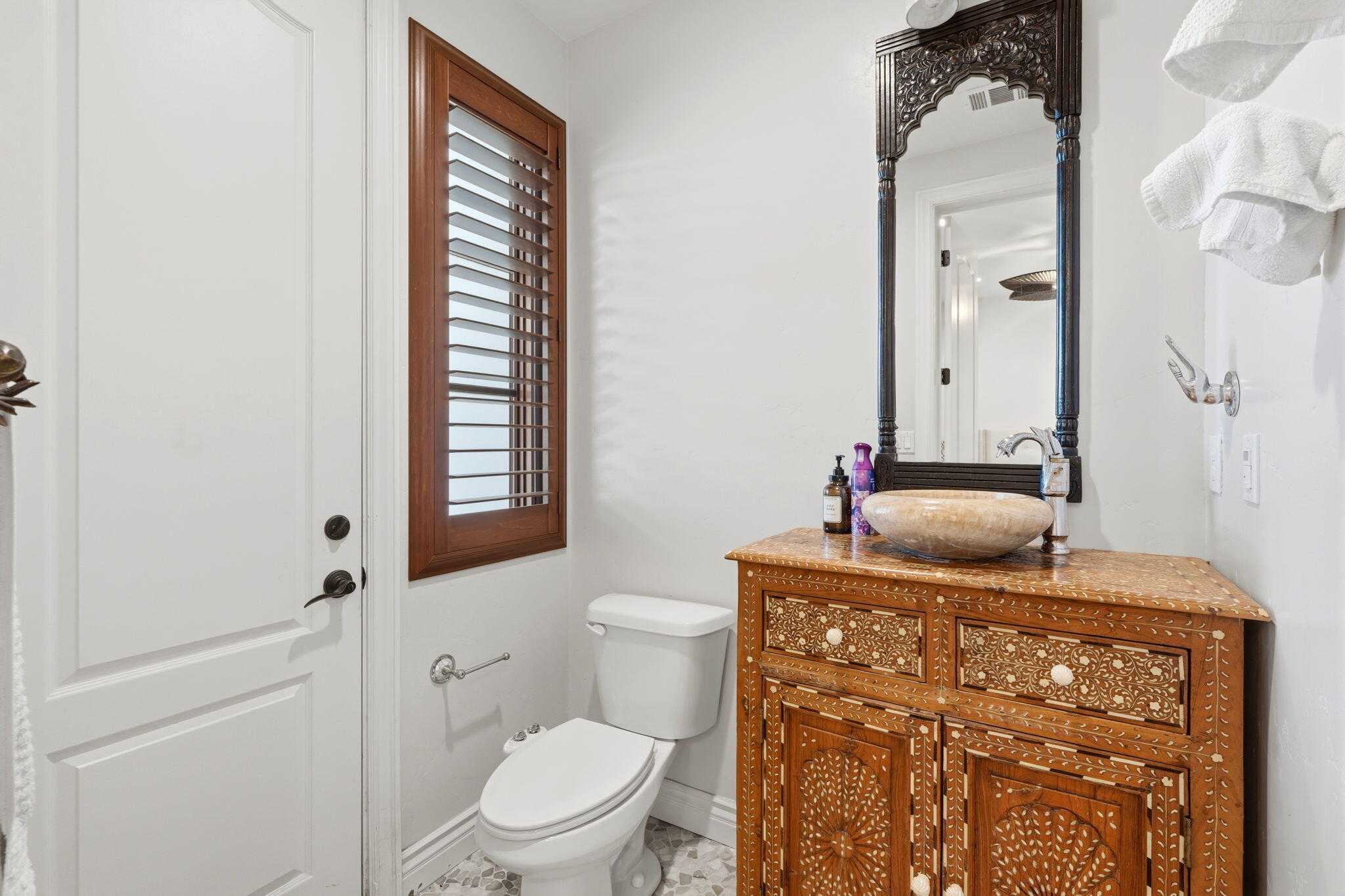 3939 W W Robinwood Ct, Visalia, CA 93291