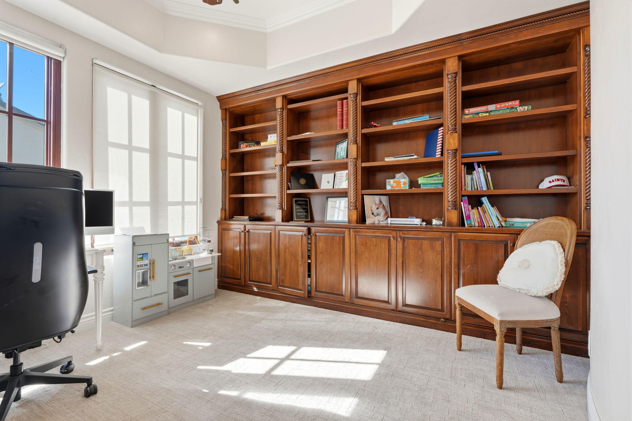 3939 W W Robinwood Ct, Visalia, CA 93291