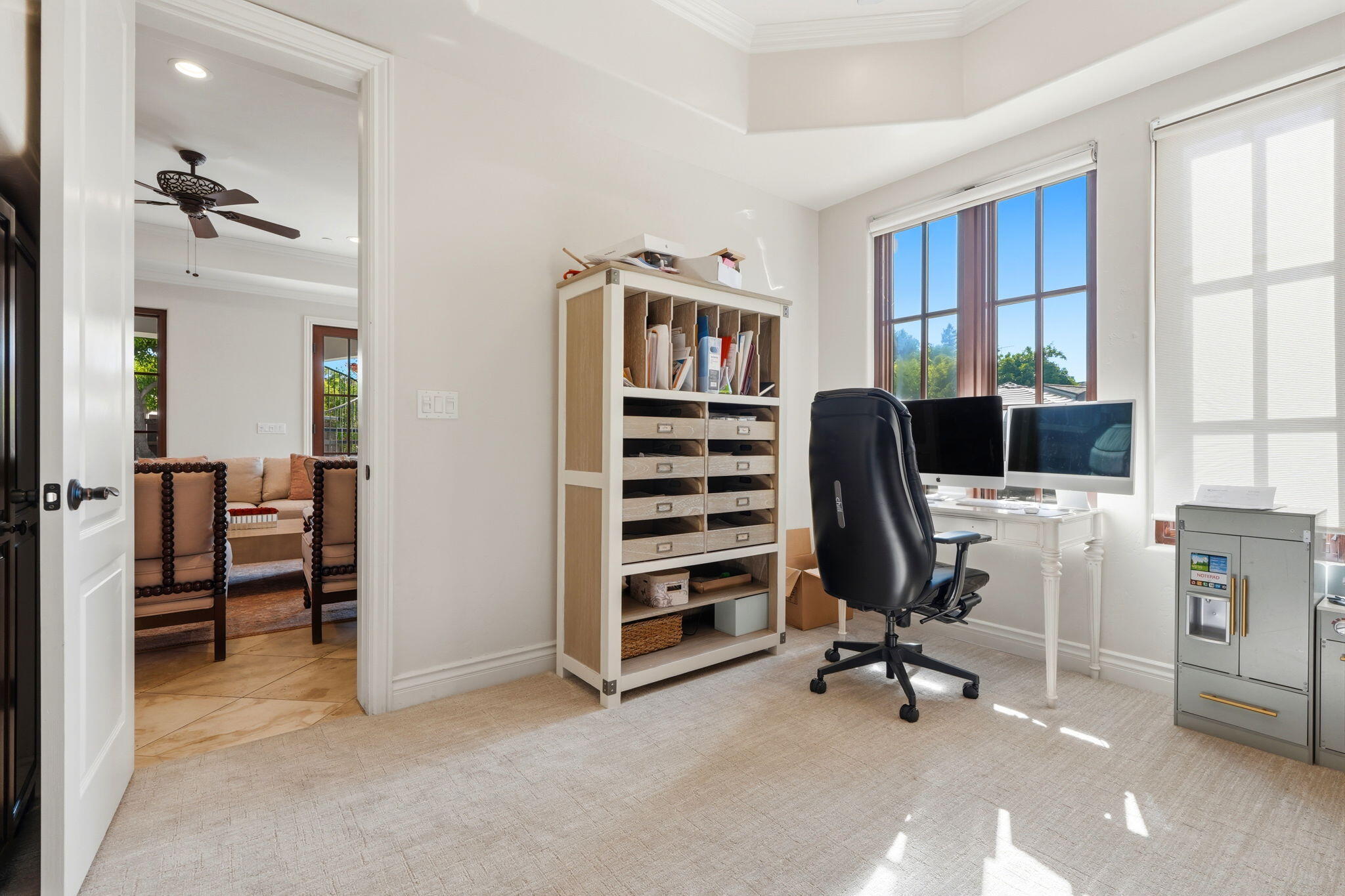 3939 W W Robinwood Ct, Visalia, CA 93291