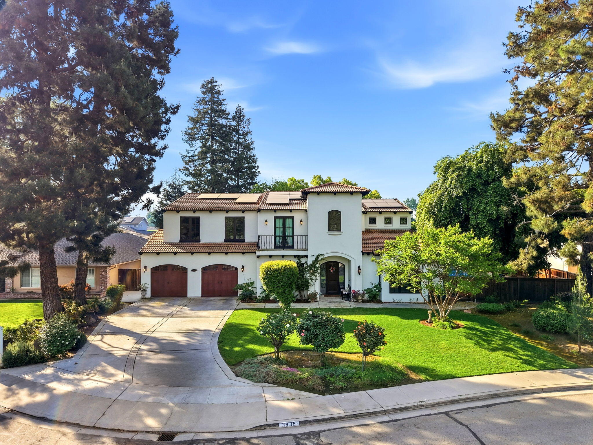 3939 W W Robinwood Ct, Visalia, CA 93291