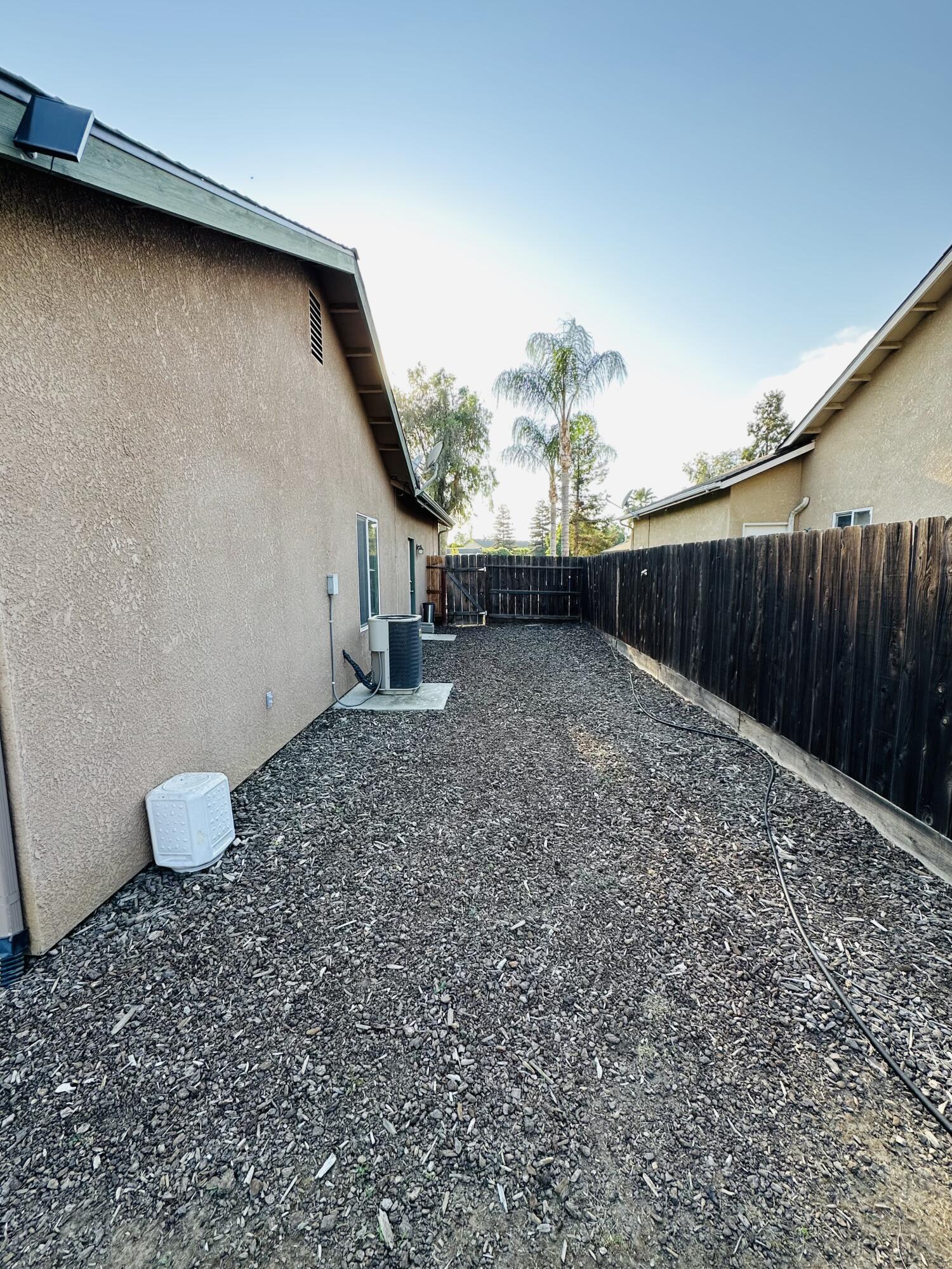 956 N Villa, Porterville, CA 93257